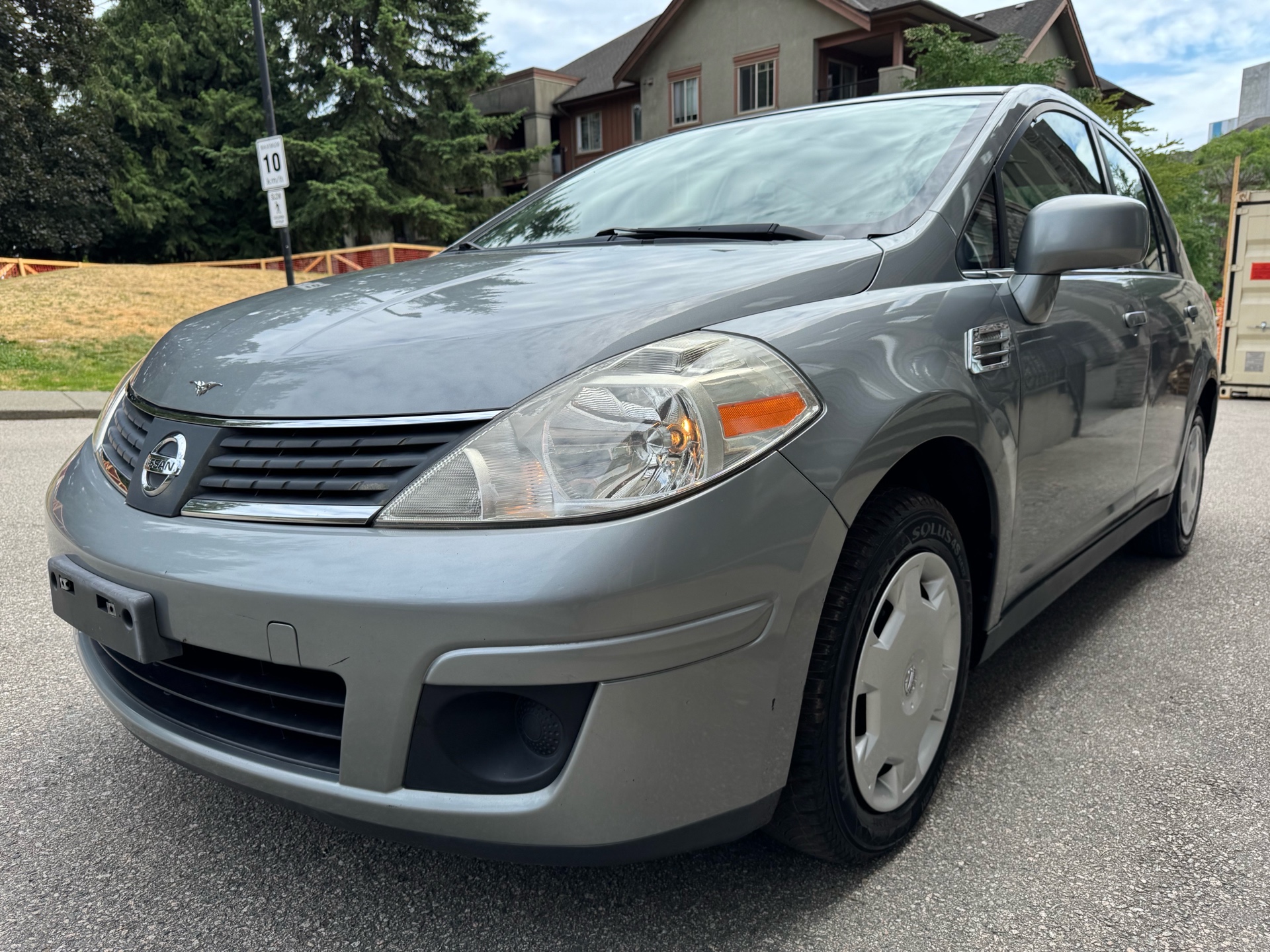 2008 Nissan Versa 1.8 S