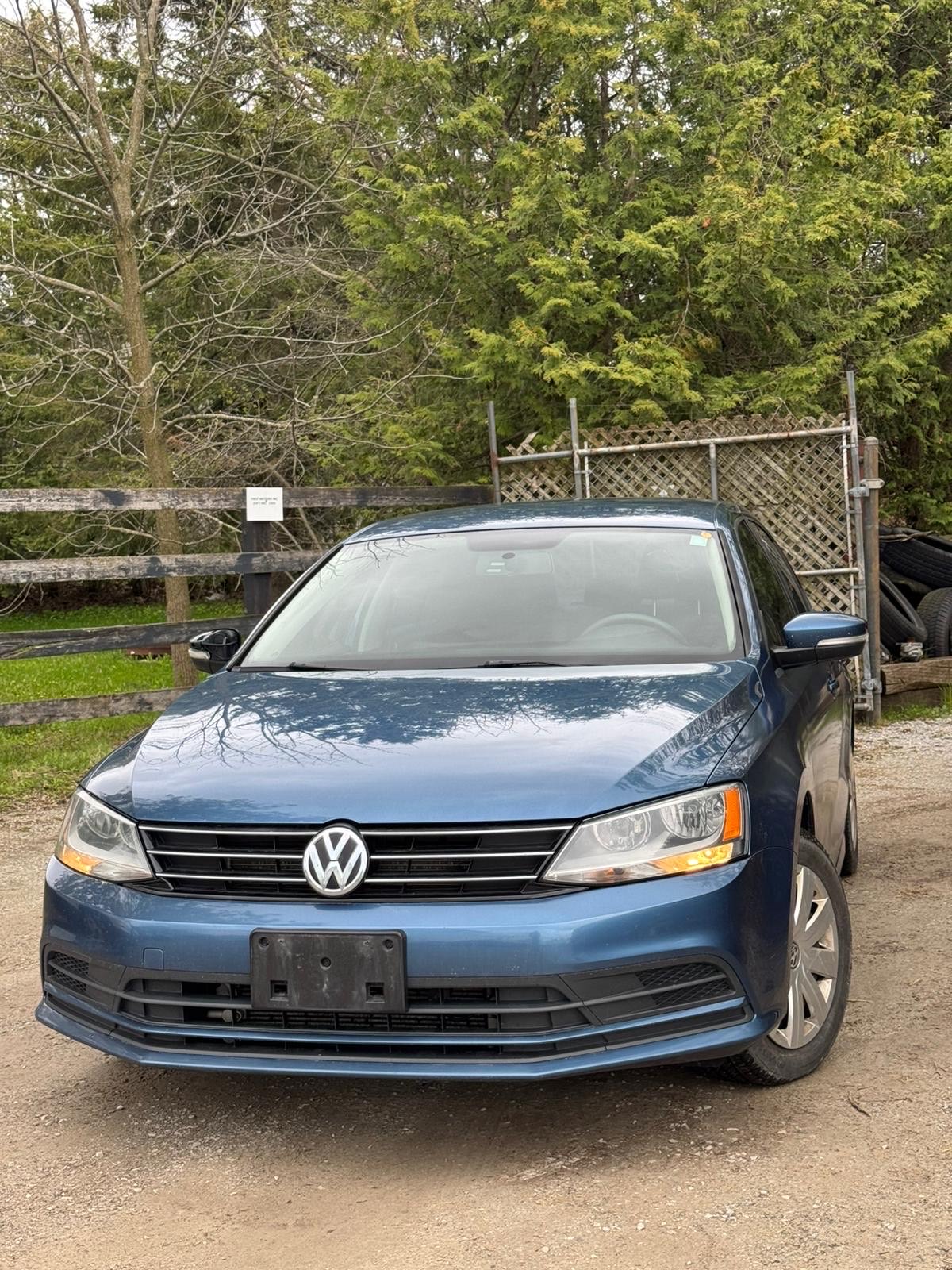 2015 Volkswagen Jetta 4dr 2.0L Auto Trendline+