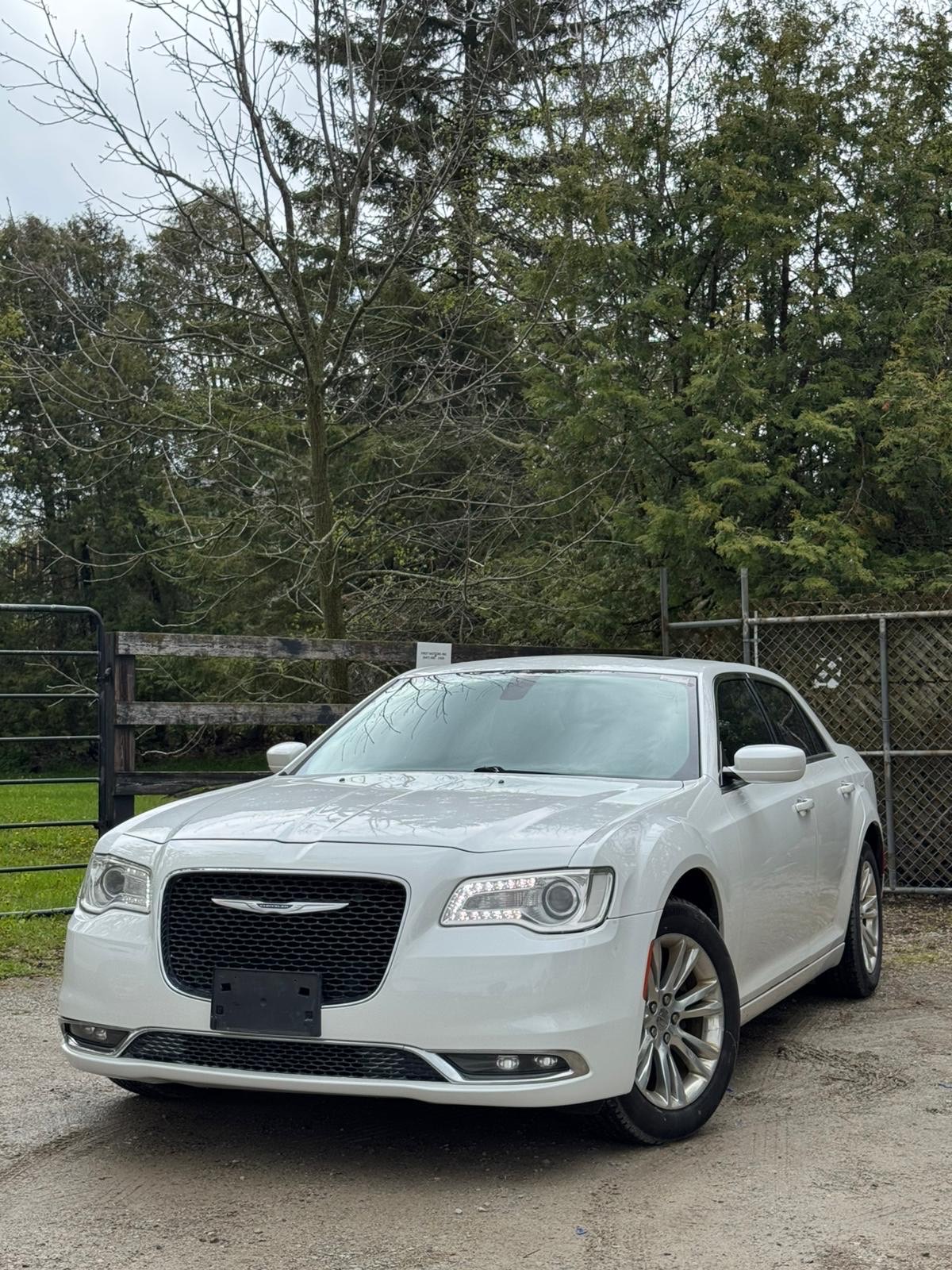 2016 Chrysler 300 4dr Sdn Touring RWD
