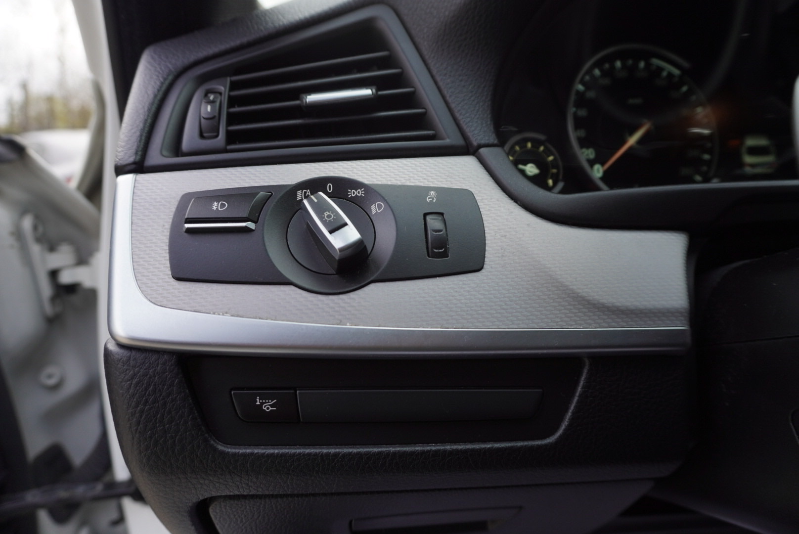 /2081809ontarioinc/2016-BMW-5Series-10387621515222412.jpg