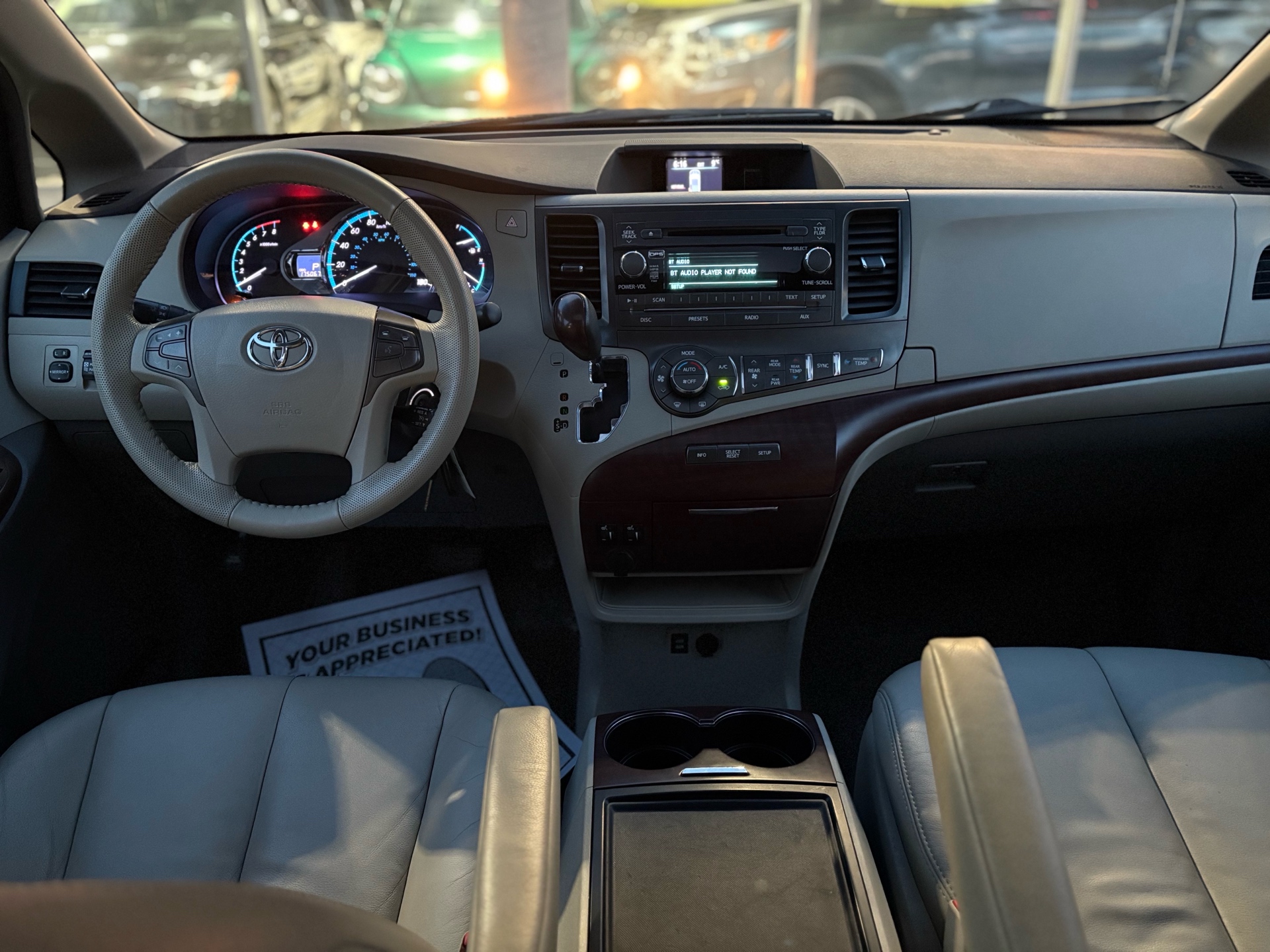 /a2torontoauto/2013-Toyota-Sienna-880177331654465.jpg