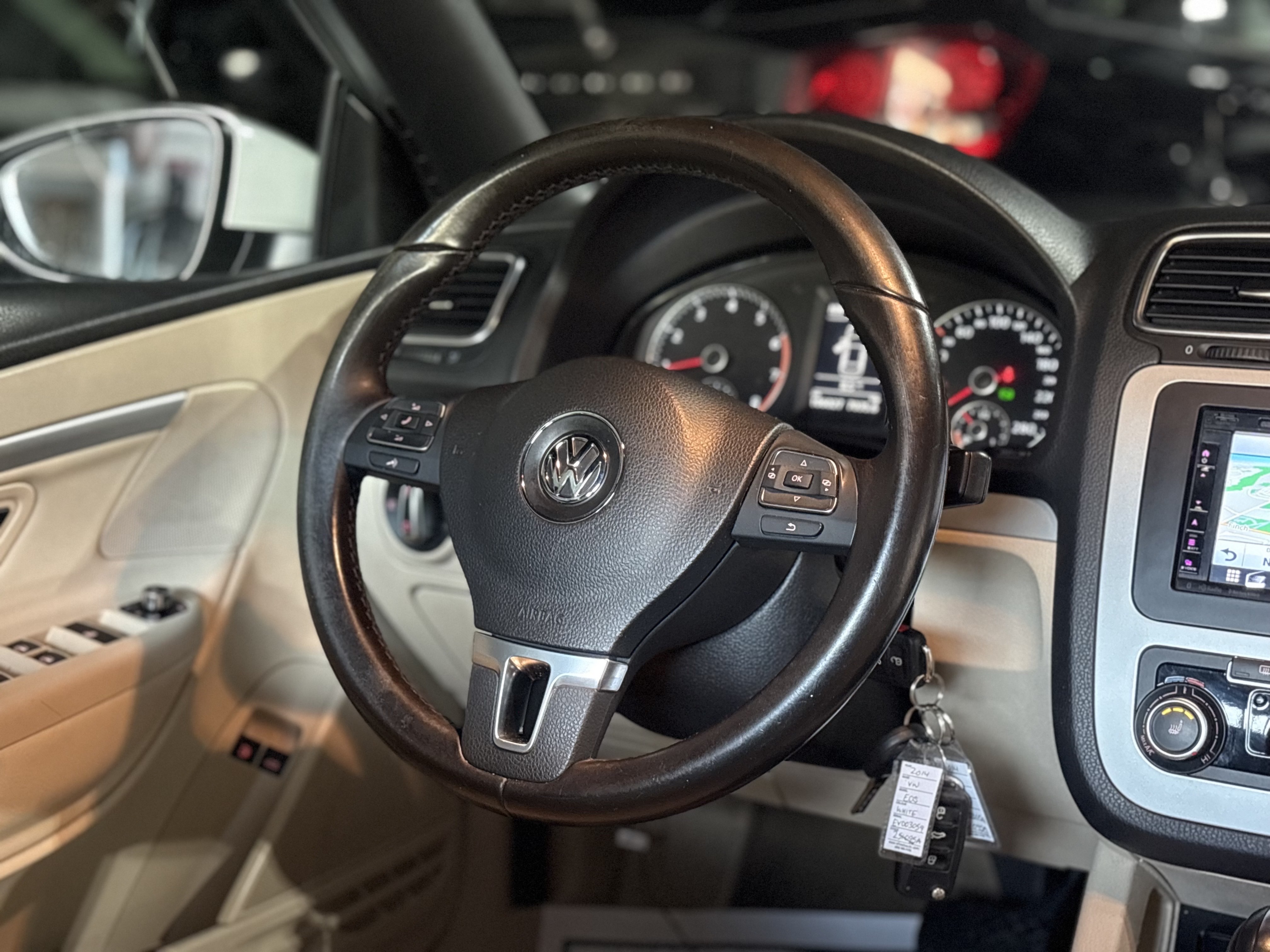/a2torontoauto/2014-Volkswagen-Eos-3836233033677623.jpg