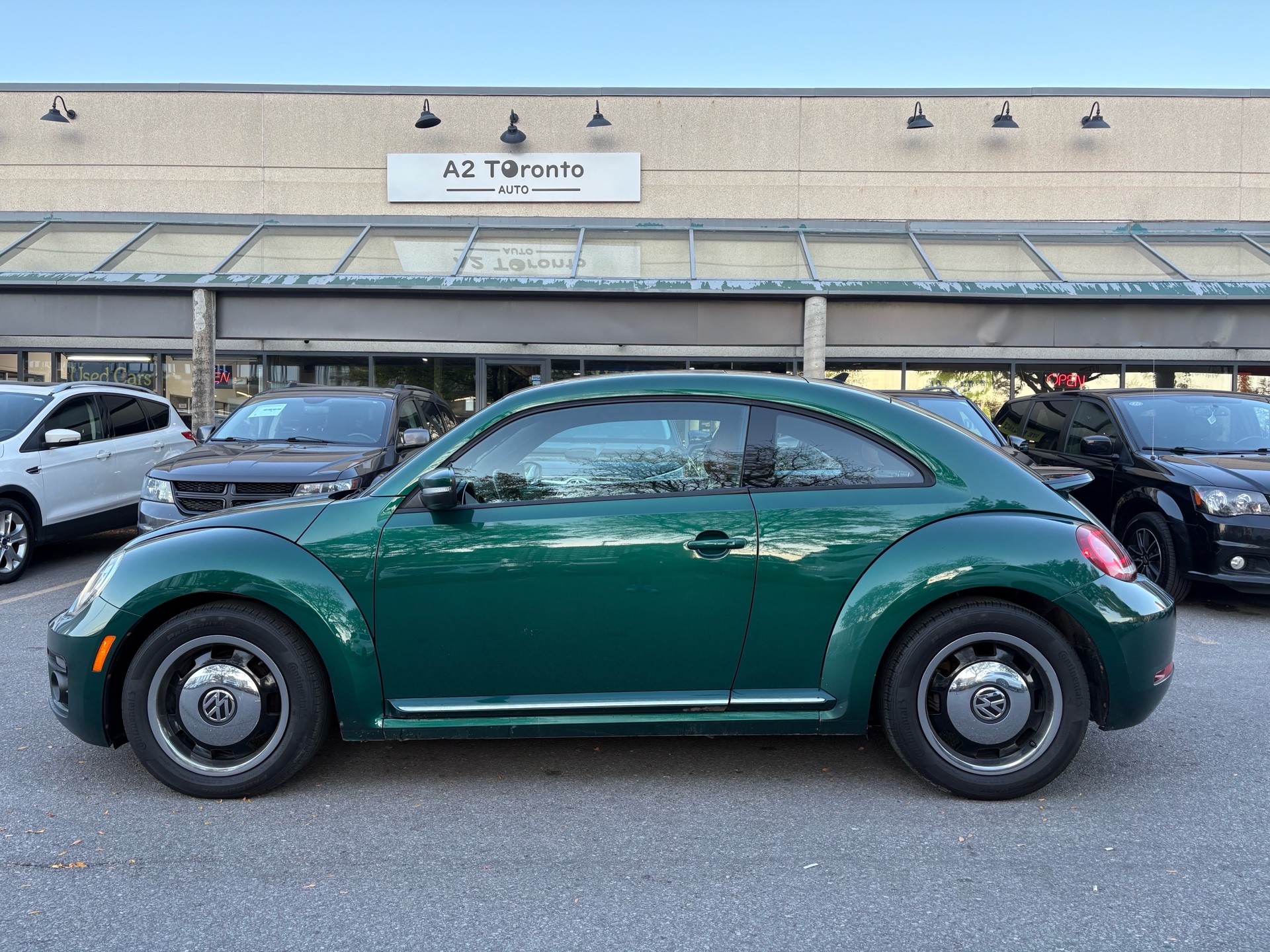 /a2torontoauto/2017-Volkswagen-Beetle-5344131897973152.jpg