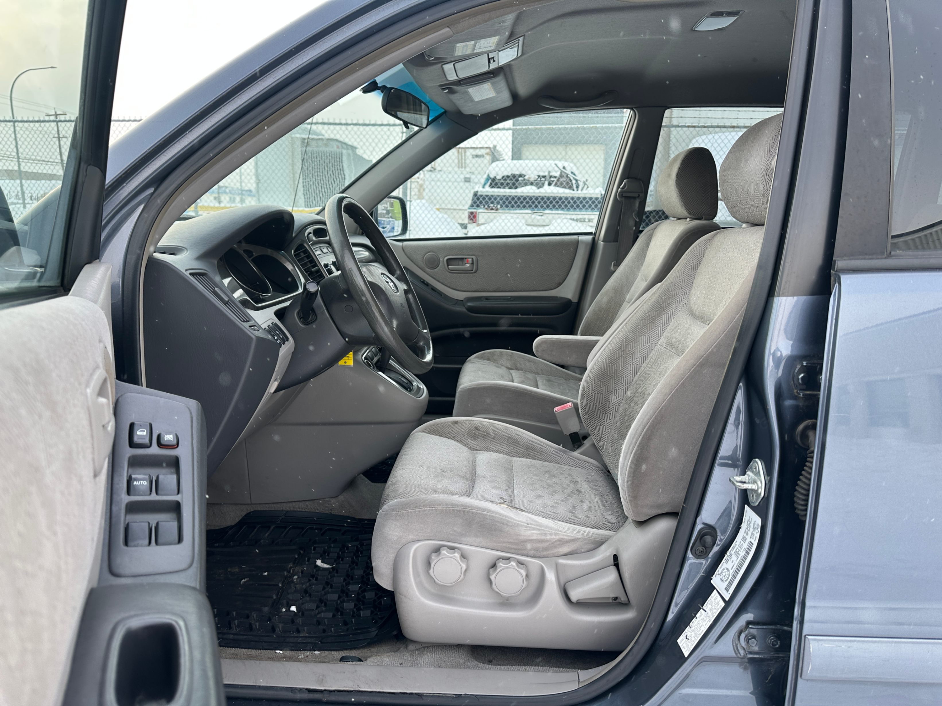 /aiautogroup/2002-Toyota-Highlander-8767604870585639.jpg