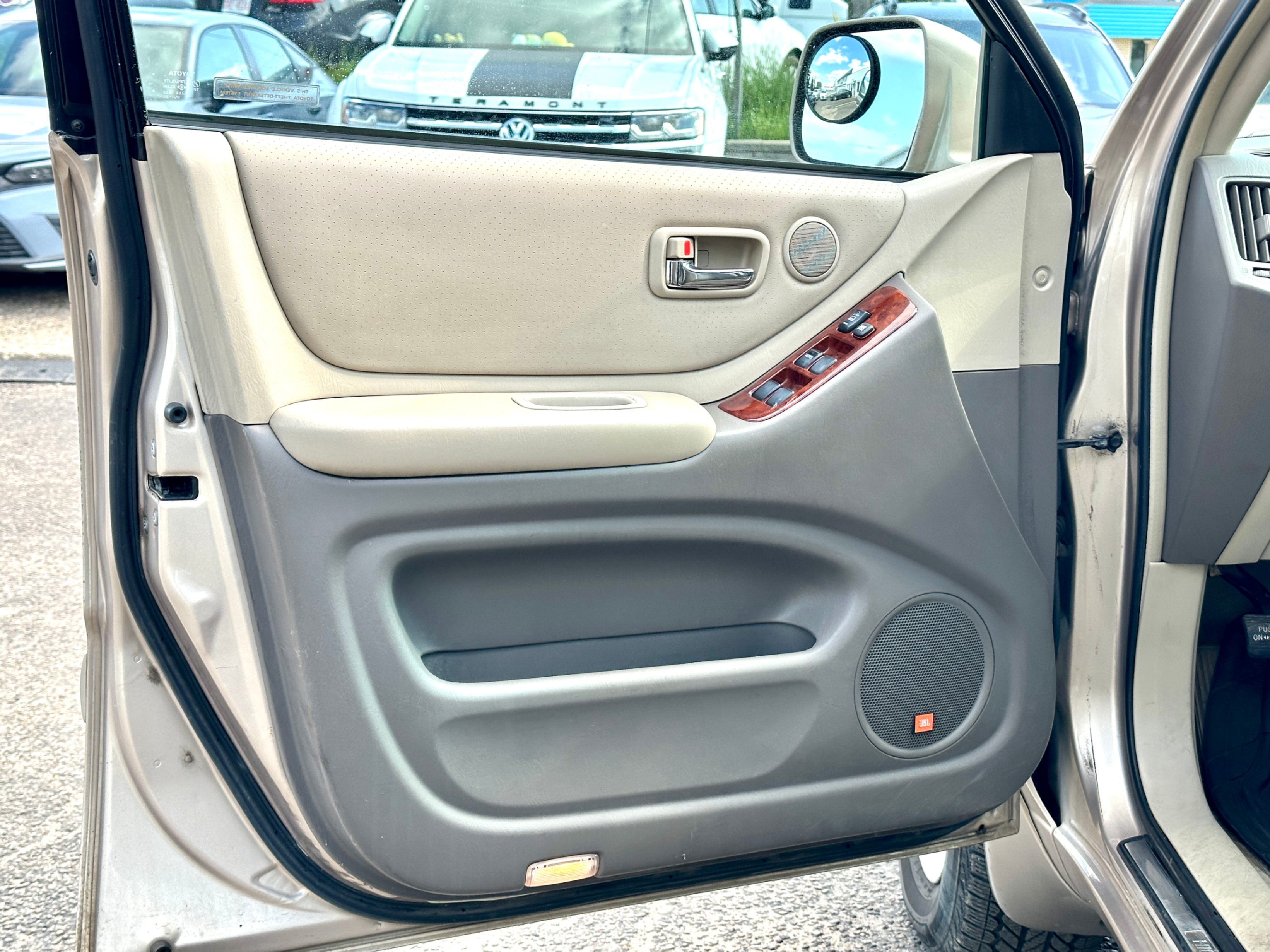 /aiautogroup/2005-Toyota-Highlander-7668950160770107.jpg