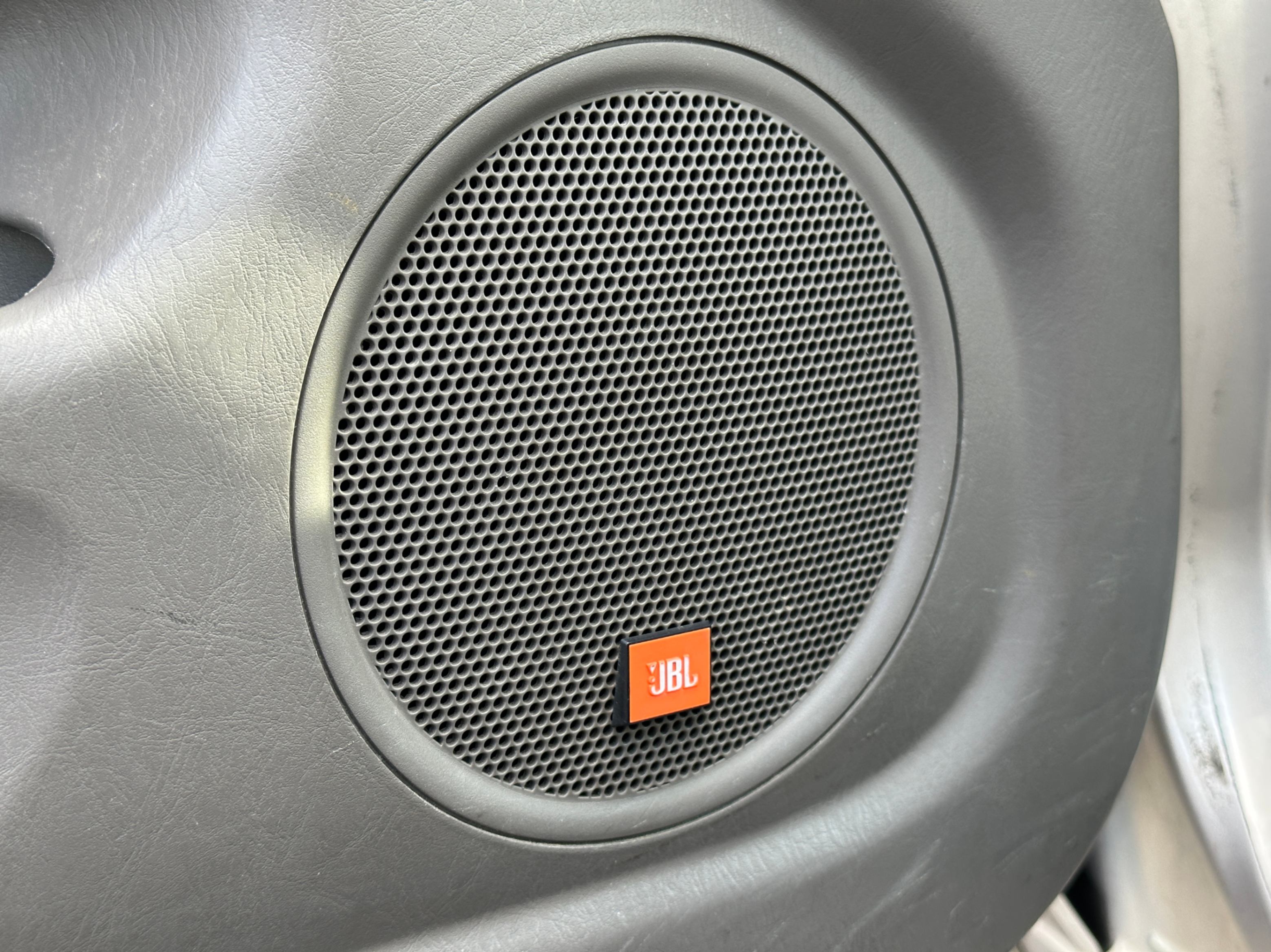 /aiautogroup/2005-Toyota-Highlander-7963818271310943.jpg