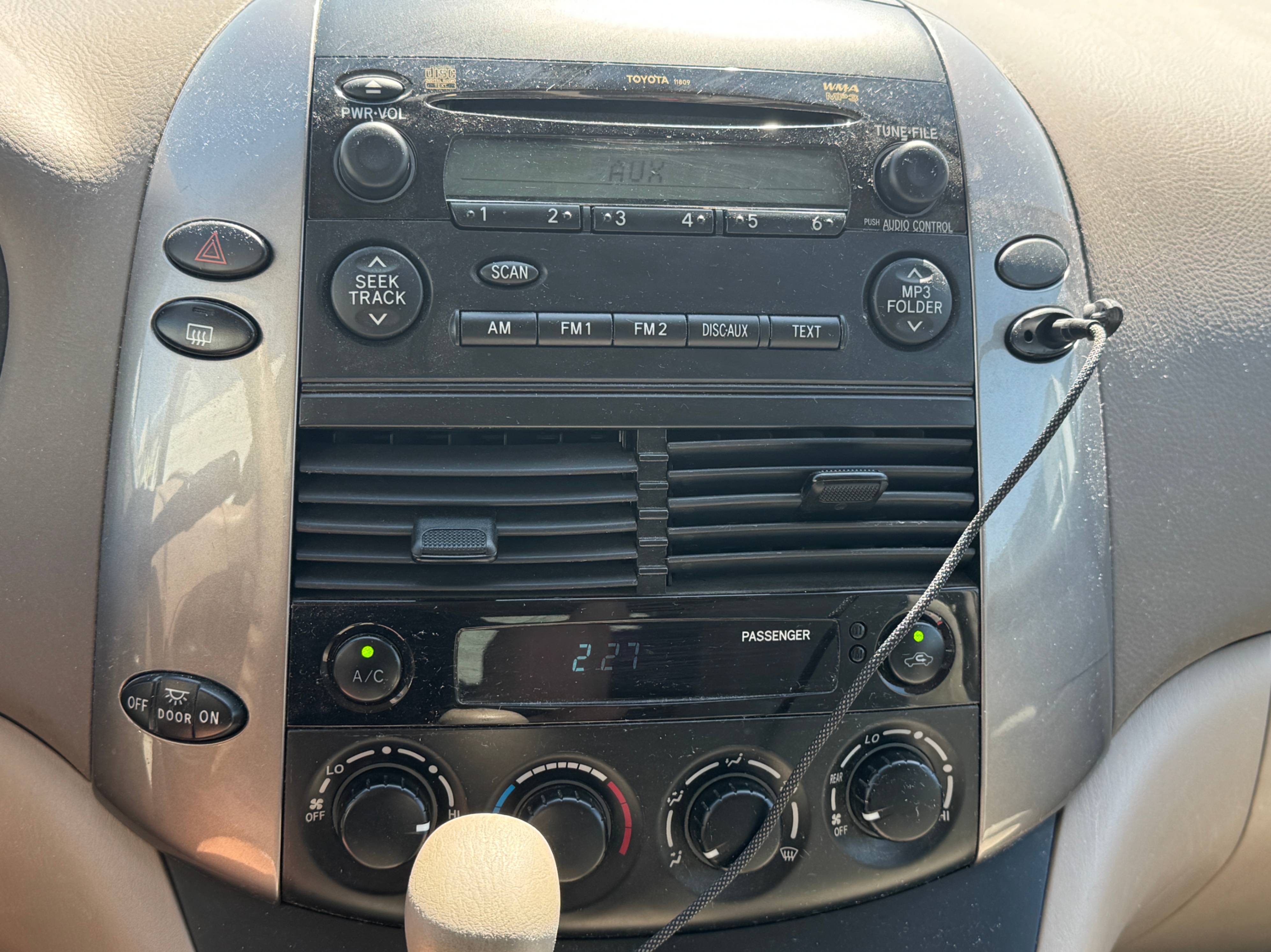 /aiautogroup/2006-Toyota-Sienna-5421627683009582.jpg