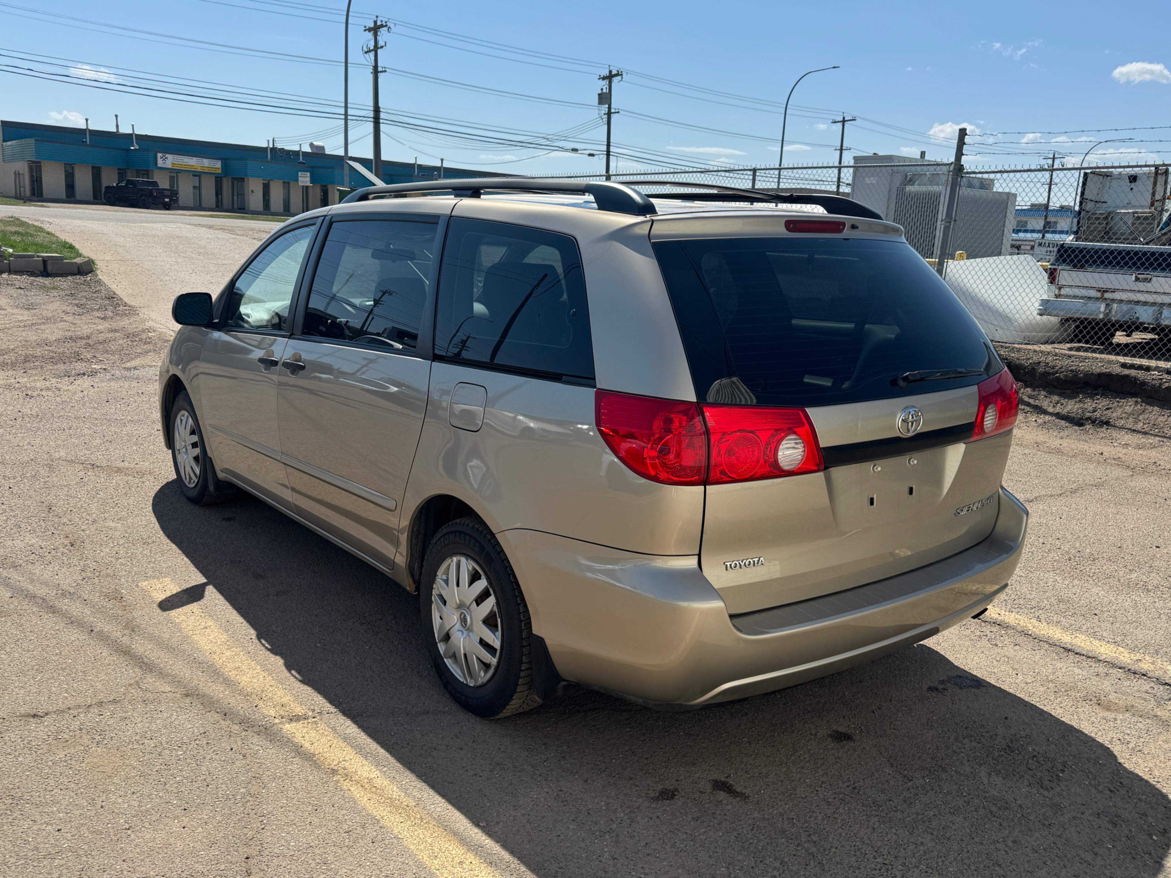 /aiautogroup/2006-Toyota-Sienna-733029551351283.jpg