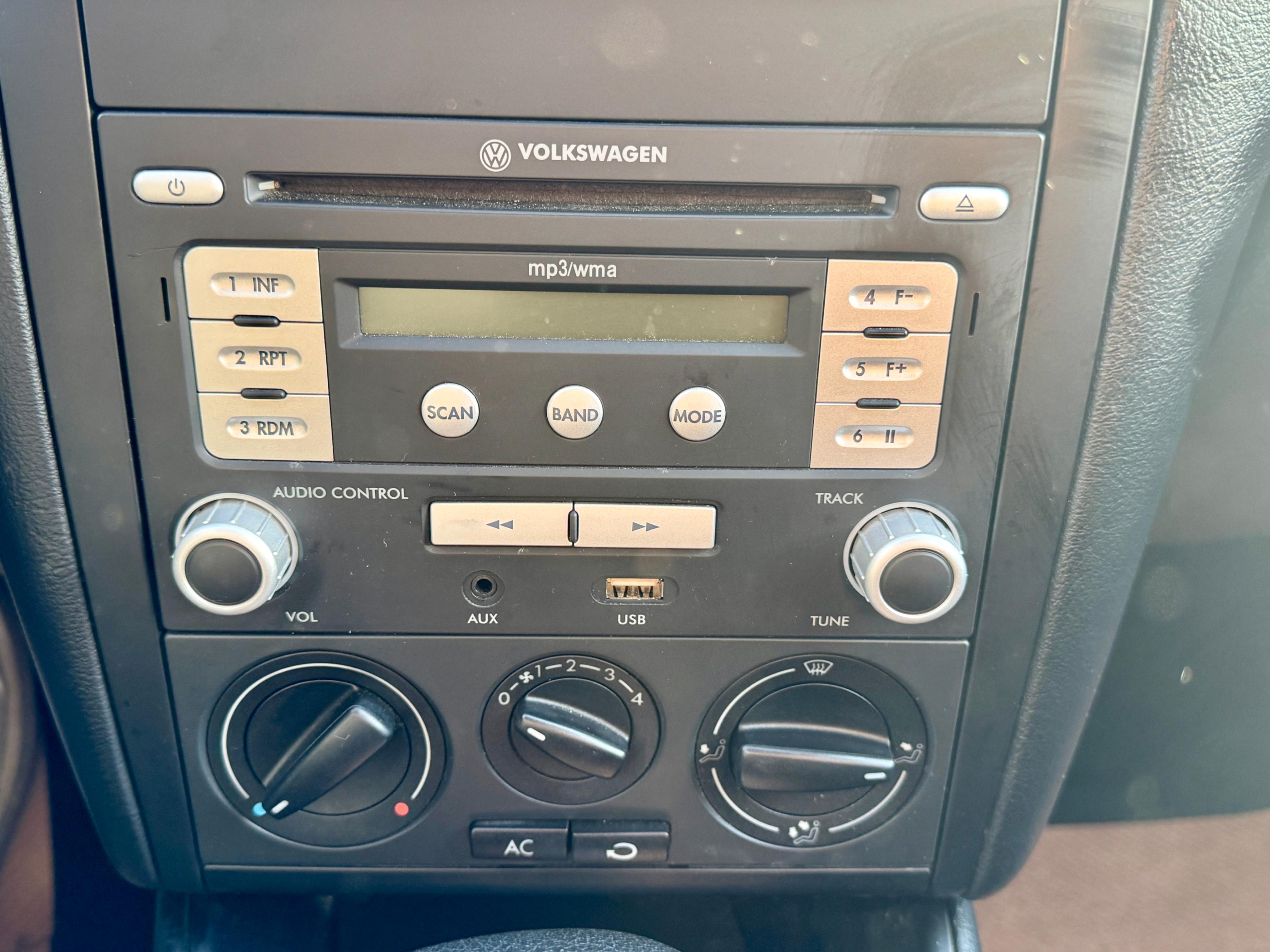 /aiautogroup/2009-Volkswagen-CityJetta-8540560613818589.jpg