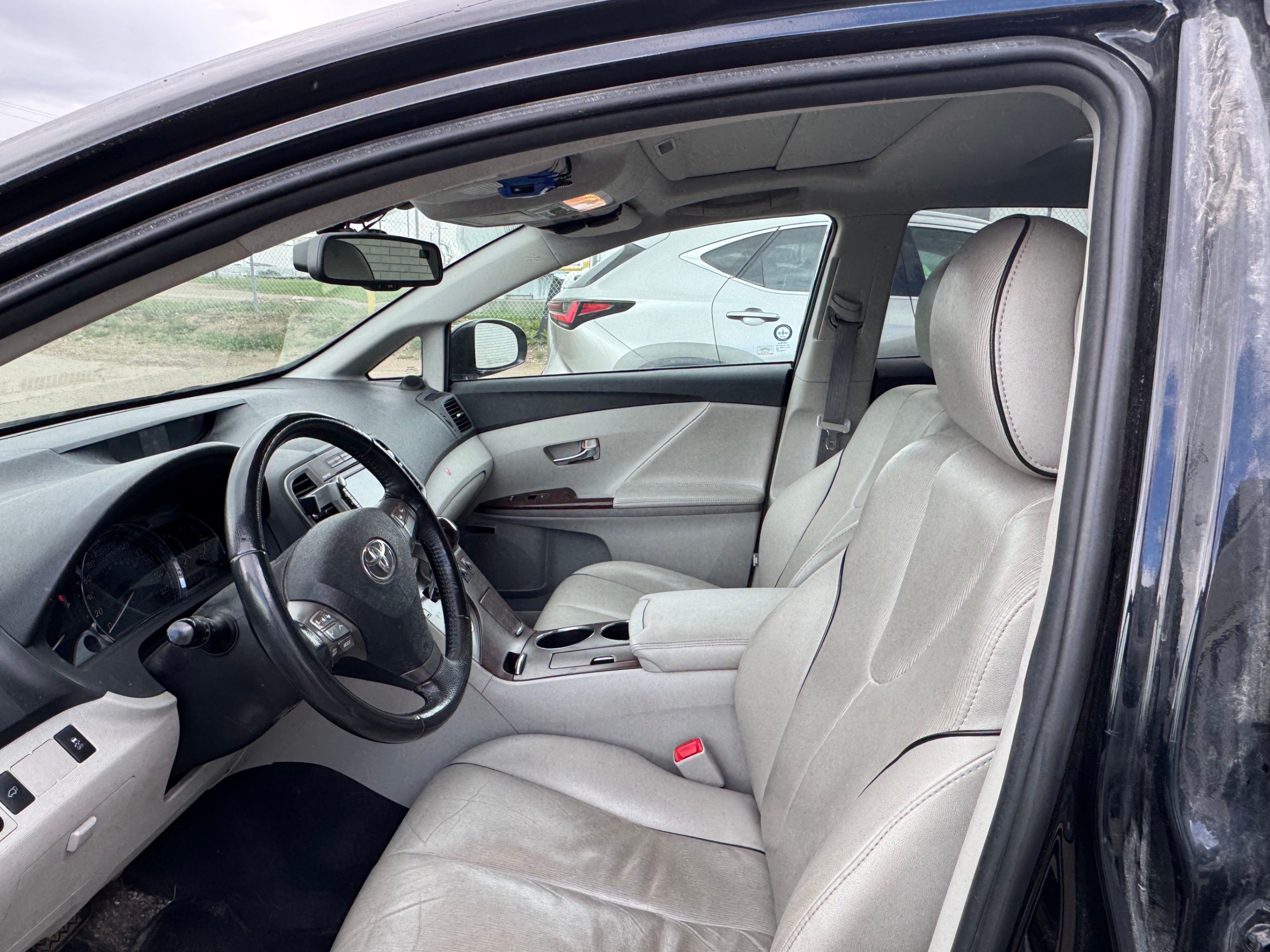 /aiautogroup/2010-Toyota-Venza-156365351927787.jpg