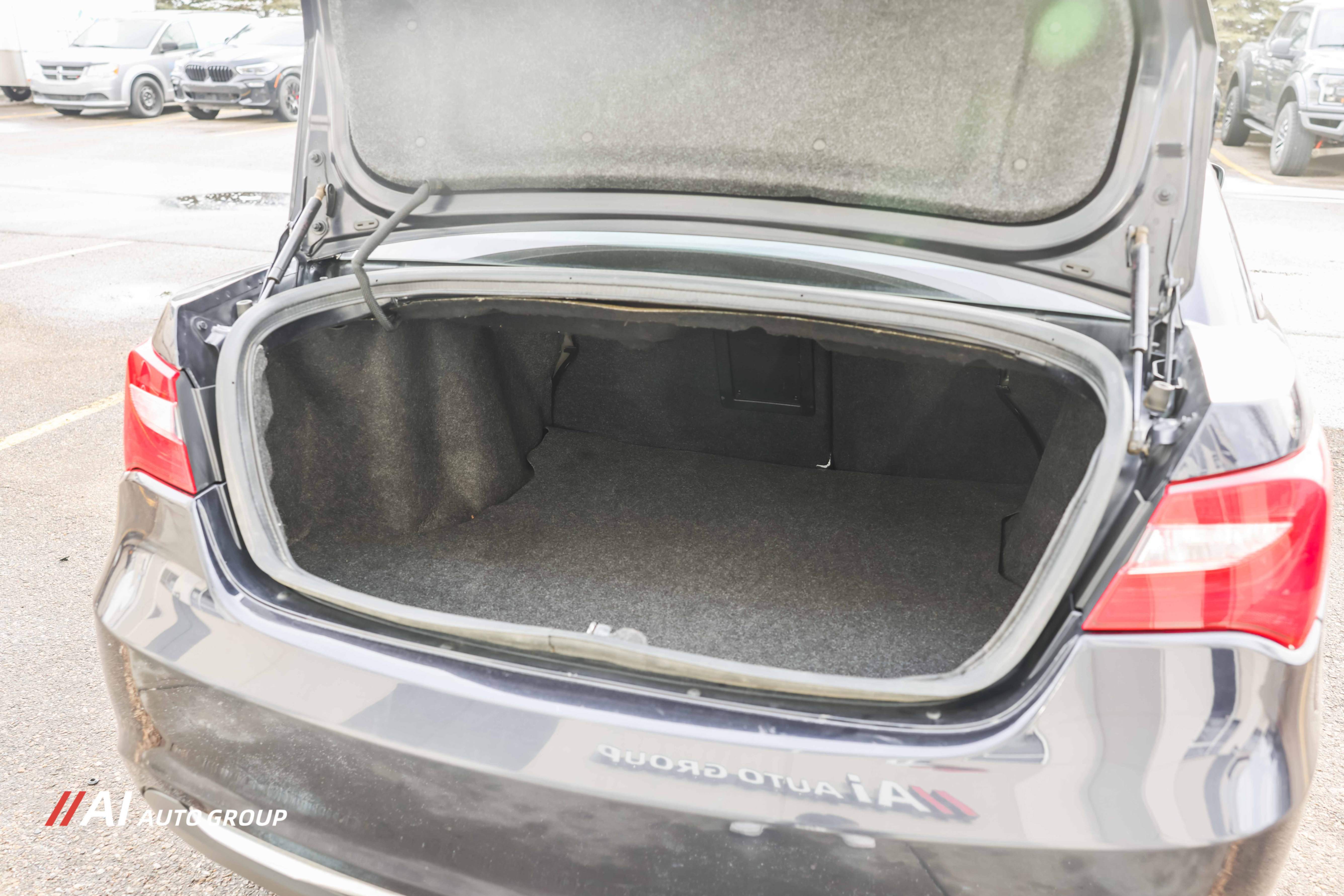 /aiautogroup/2011-Chrysler-200-15576184060754694.jpg