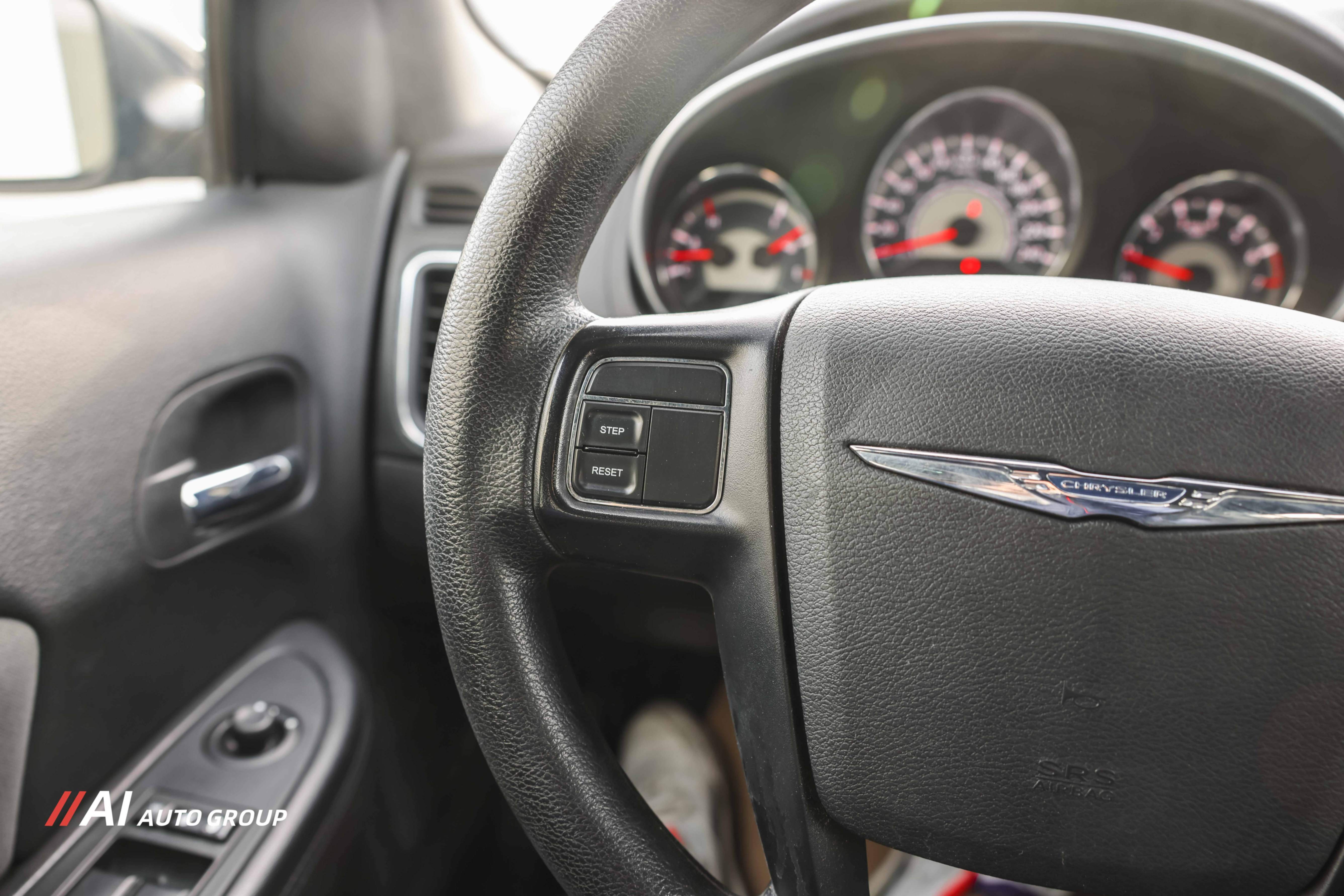 /aiautogroup/2011-Chrysler-200-6826198322599231.jpg