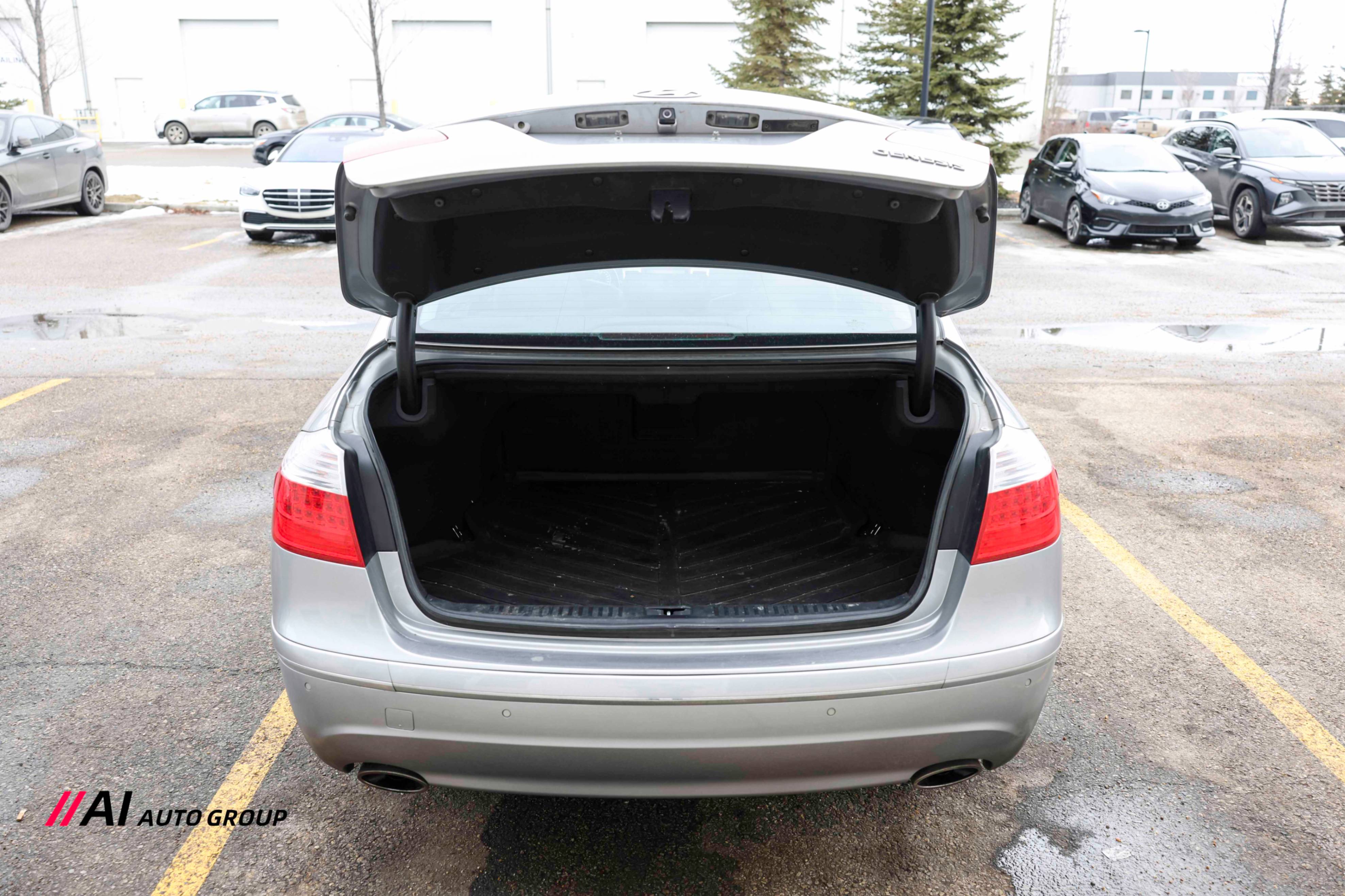 /aiautogroup/2011-Hyundai-Genesis-5877884865208638.jpg