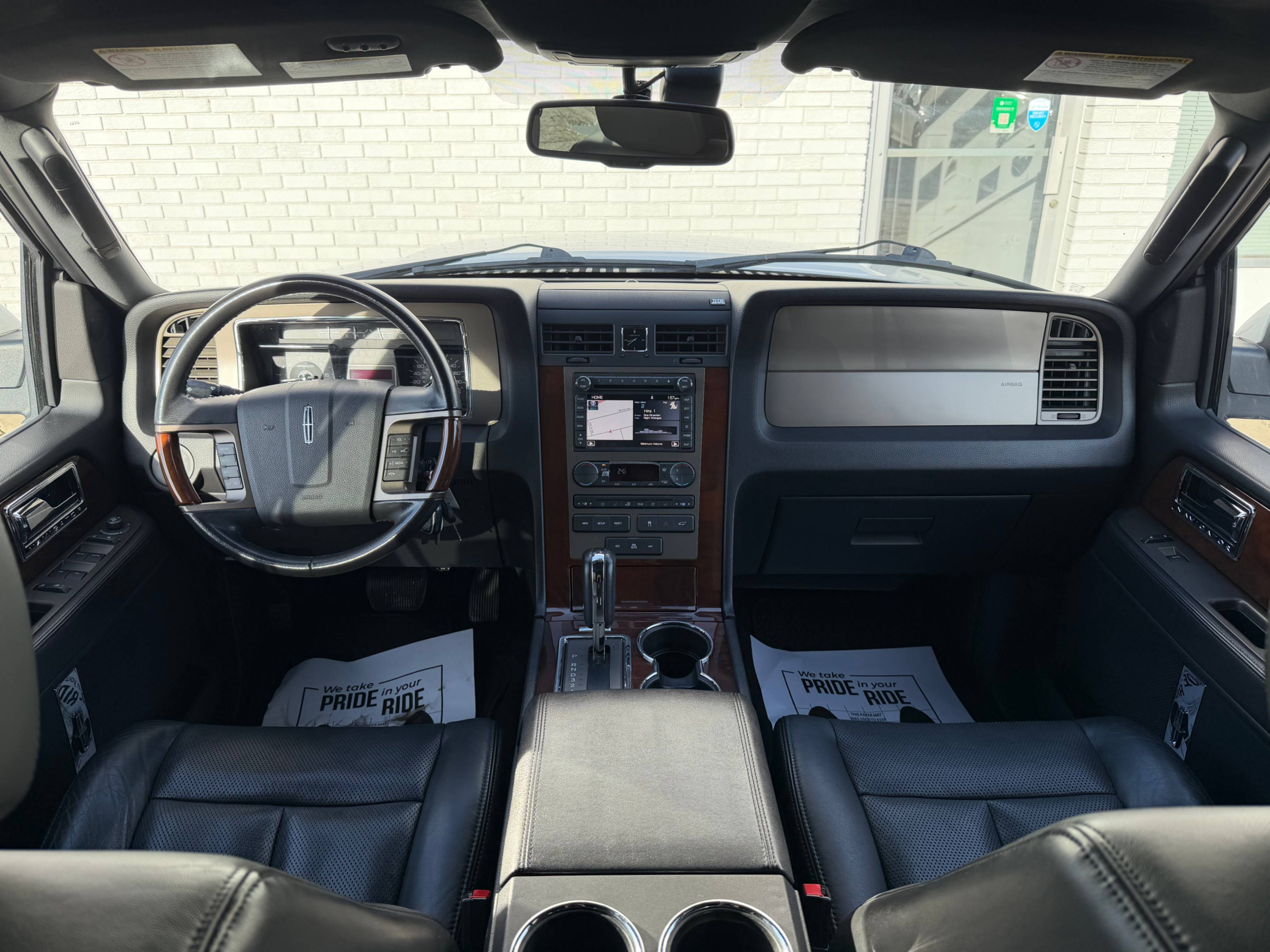 /aiautogroup/2011-Lincoln-Navigator-3444250731166434.jpg