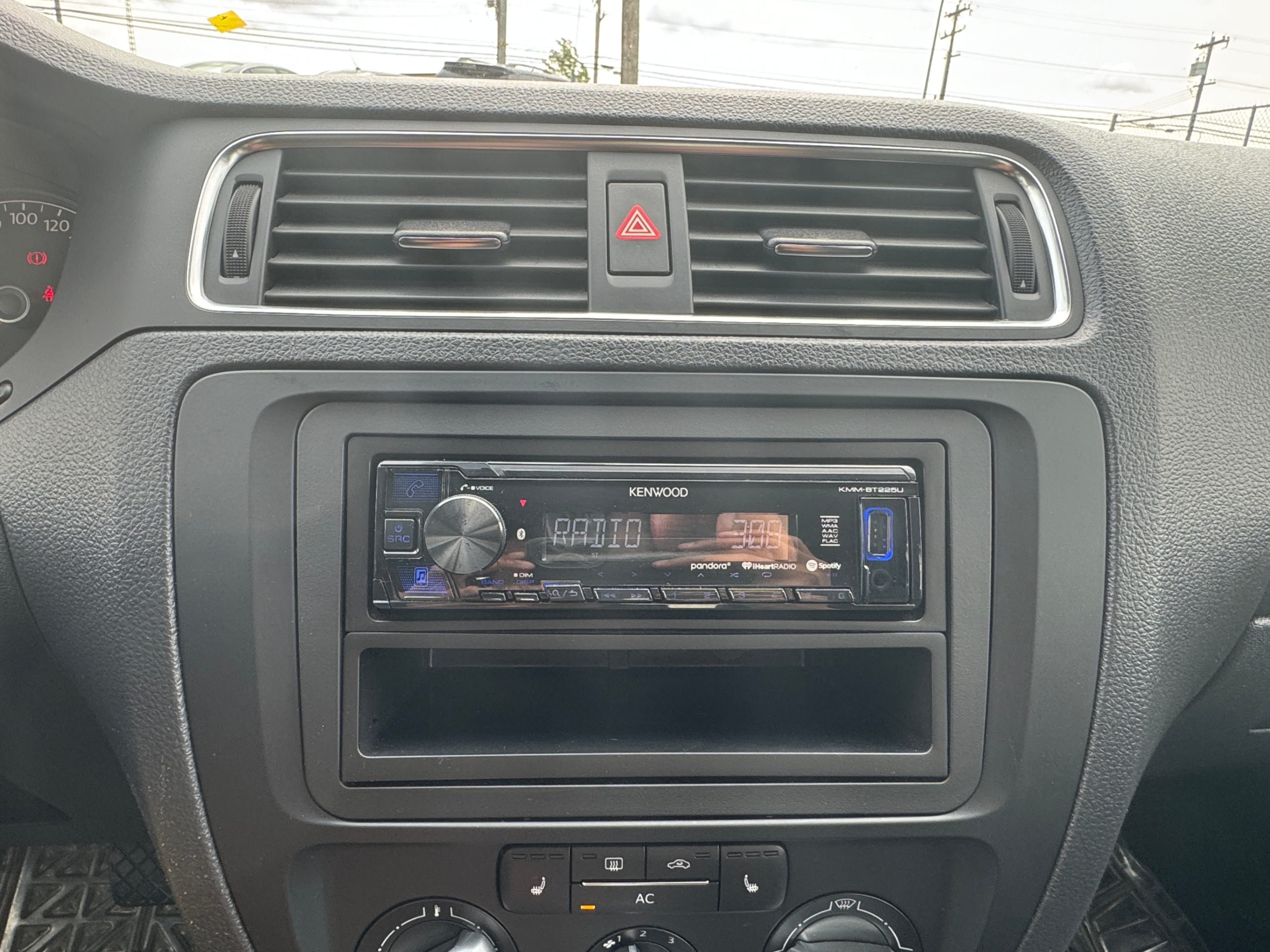/aiautogroup/2011-Volkswagen-Jetta-1430799903196669.jpg