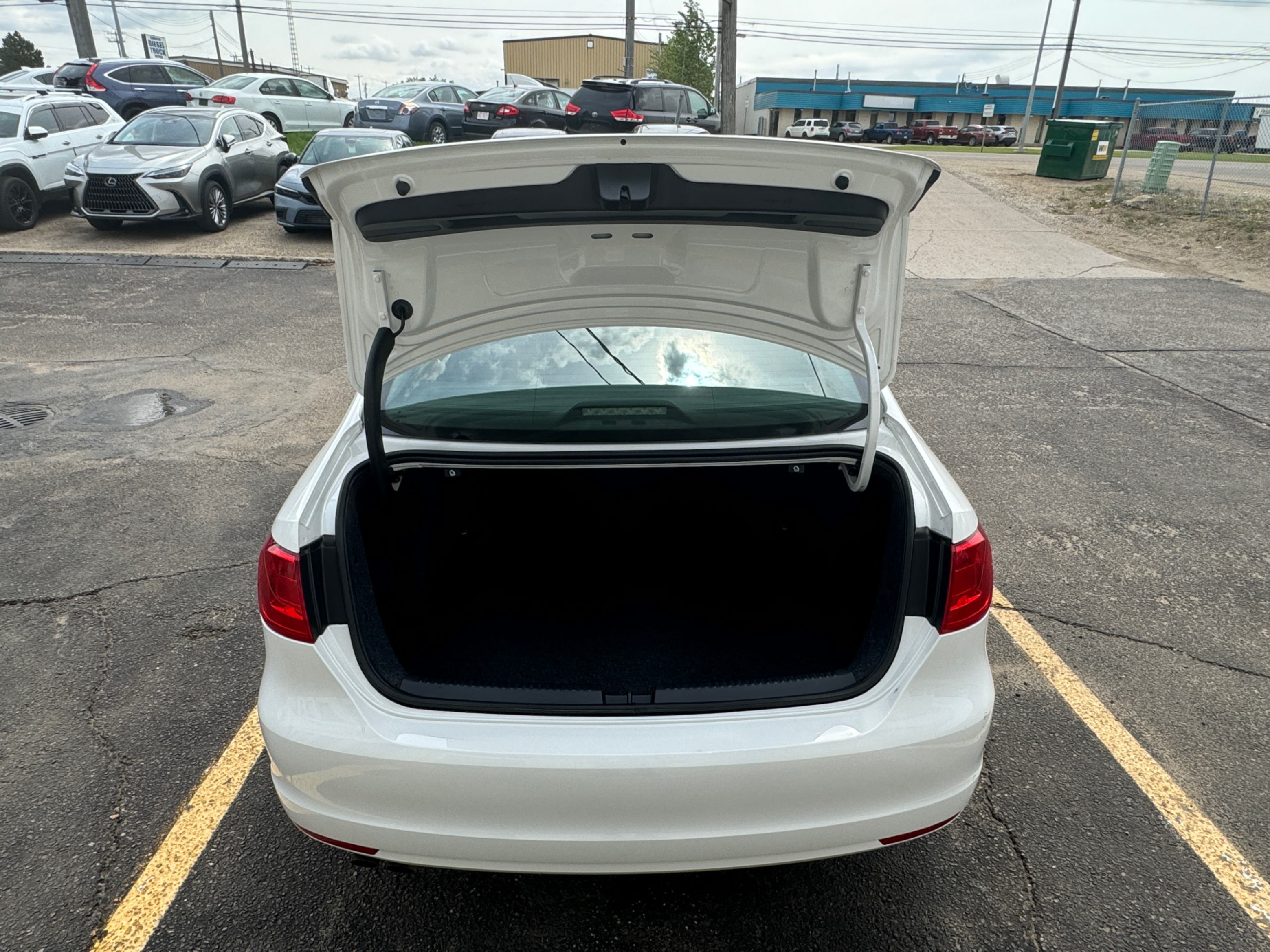 /aiautogroup/2011-Volkswagen-Jetta-6156392343274566.jpg