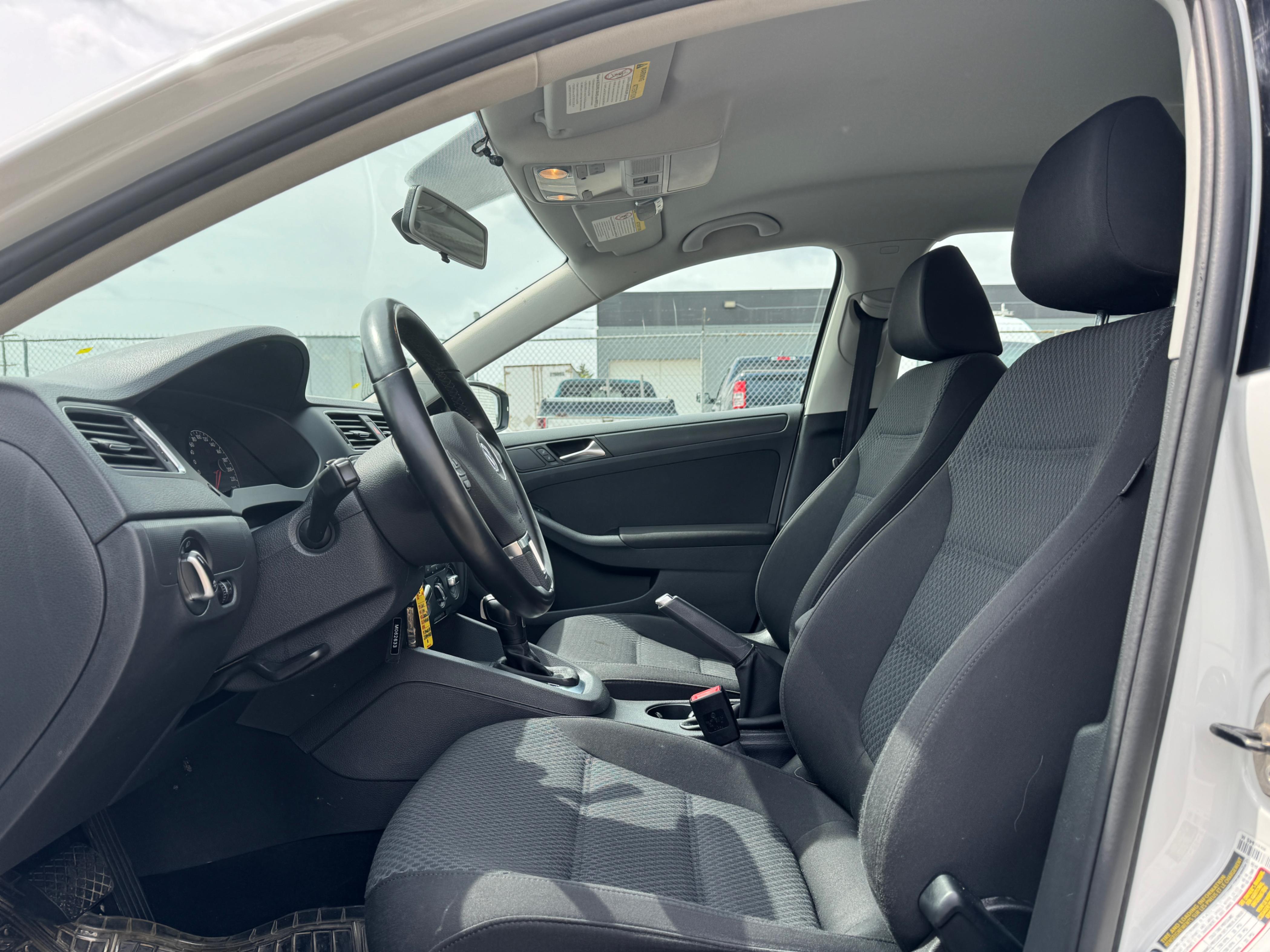 /aiautogroup/2011-Volkswagen-Jetta-980437513679614.jpg