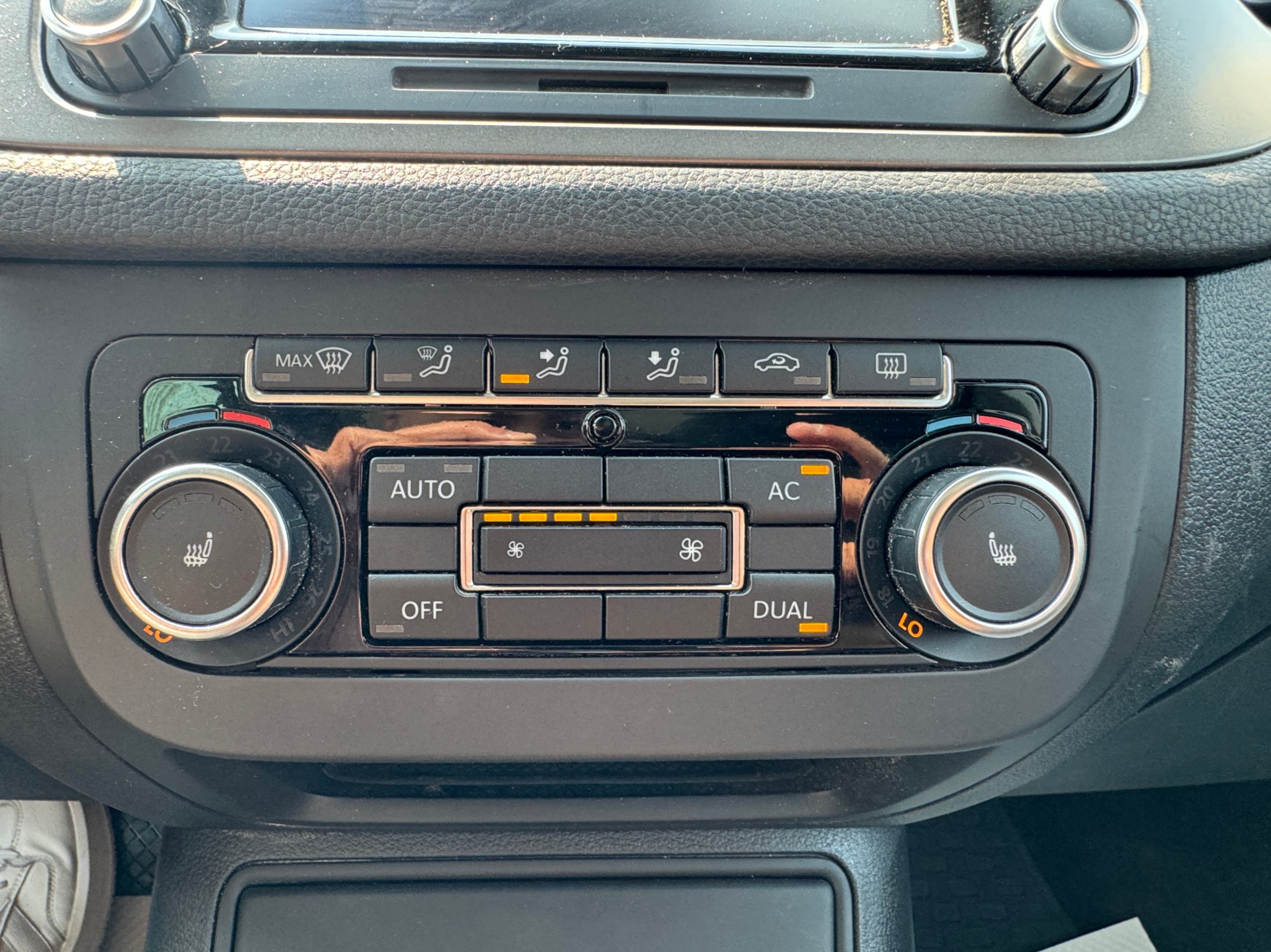 /aiautogroup/2011-Volkswagen-Tiguan-597226055109429.jpg