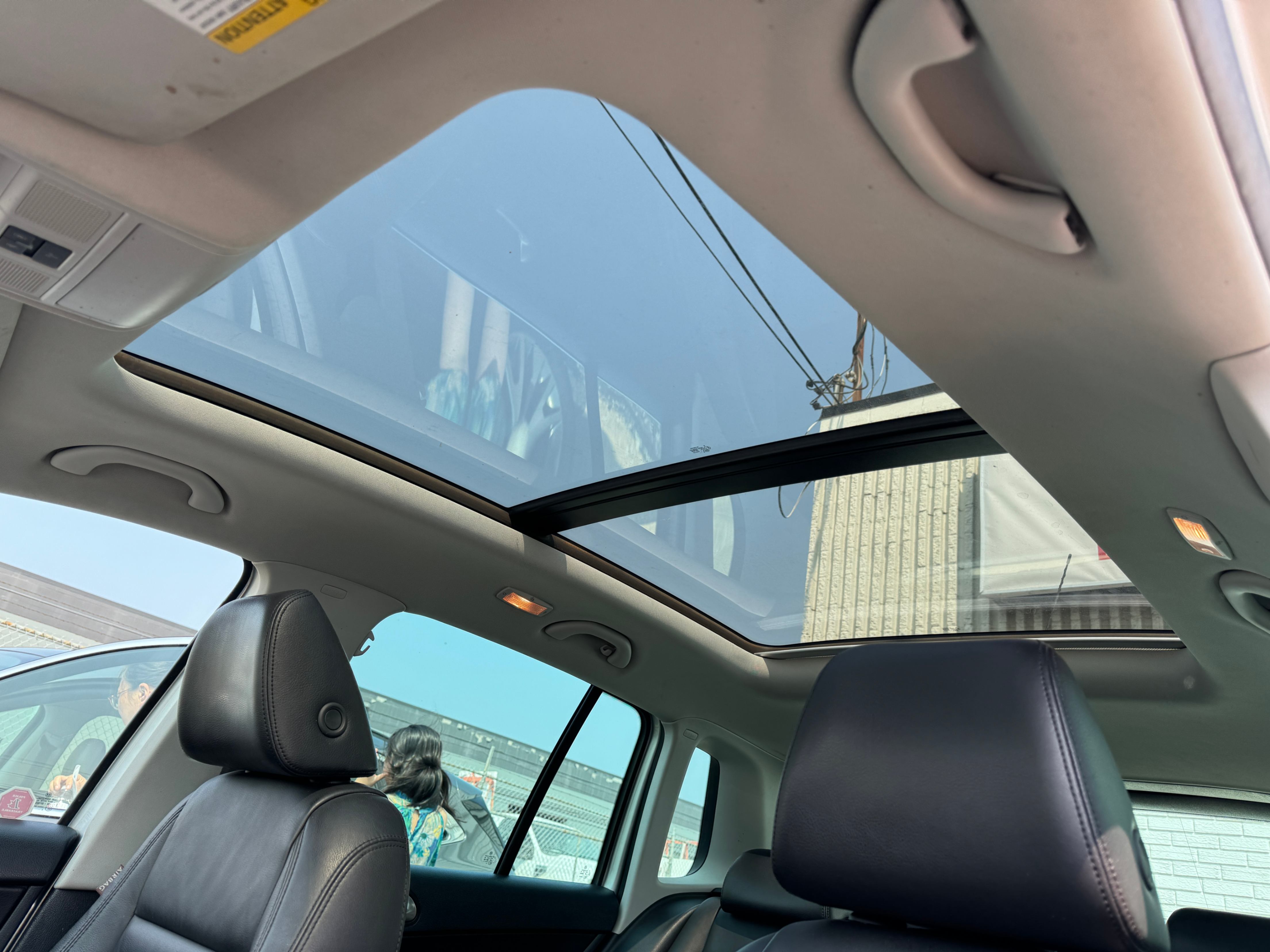 /aiautogroup/2011-Volkswagen-Tiguan-598107118697591.jpg