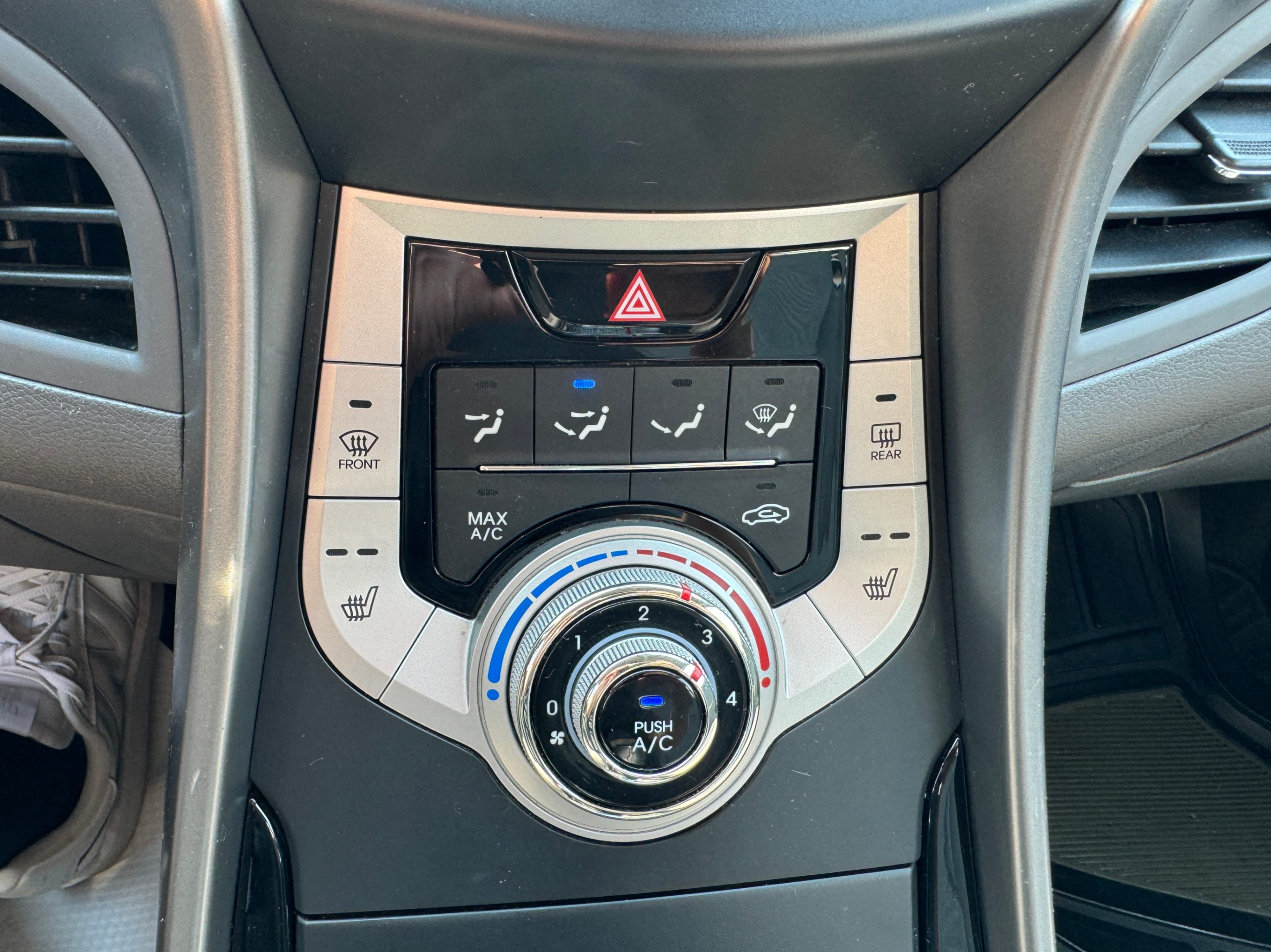 /aiautogroup/2012-Hyundai-Elantra-7520784336012207.jpg