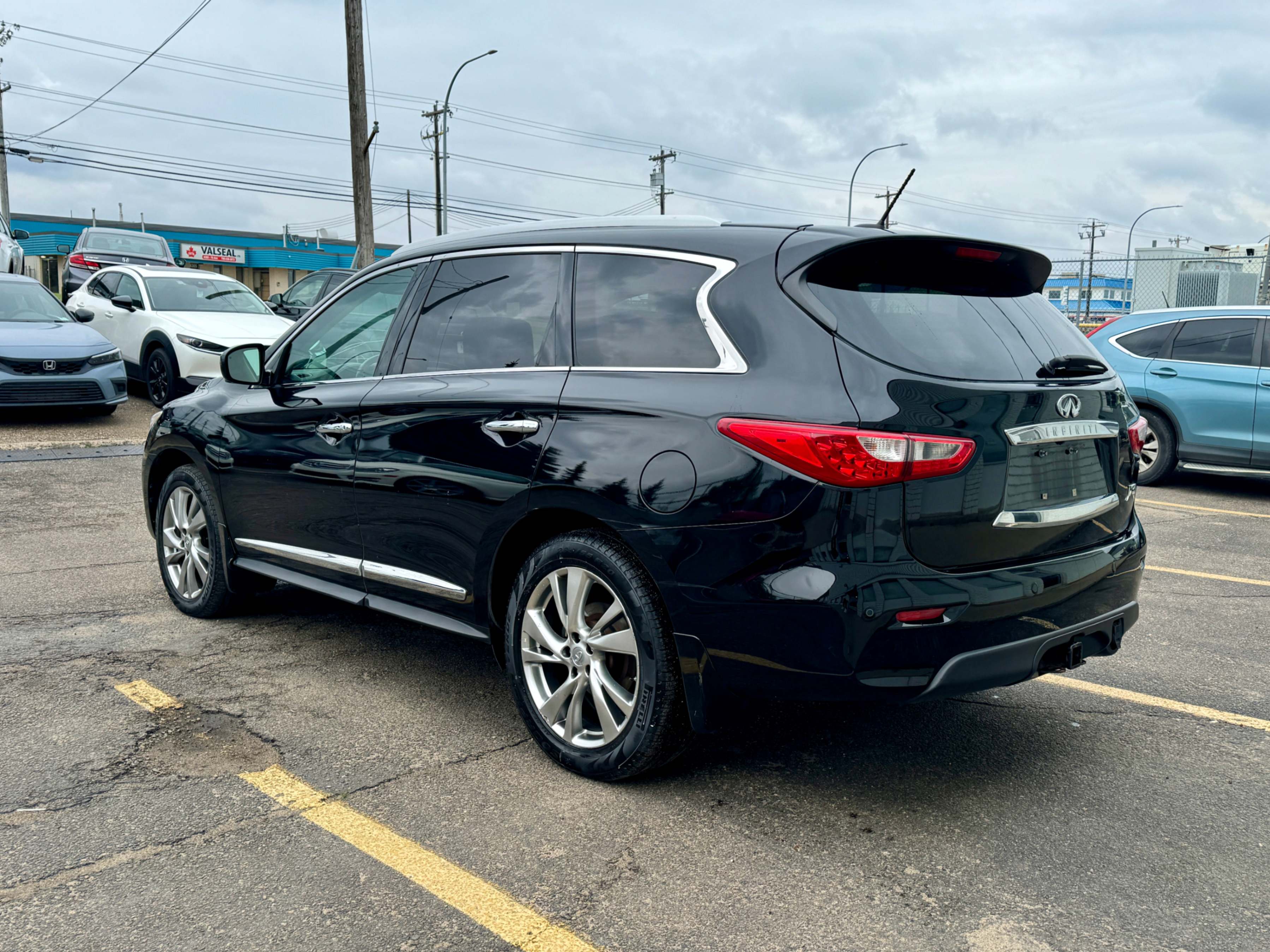 /aiautogroup/2013-INFINITI-JX35-03114847255575426.jpg