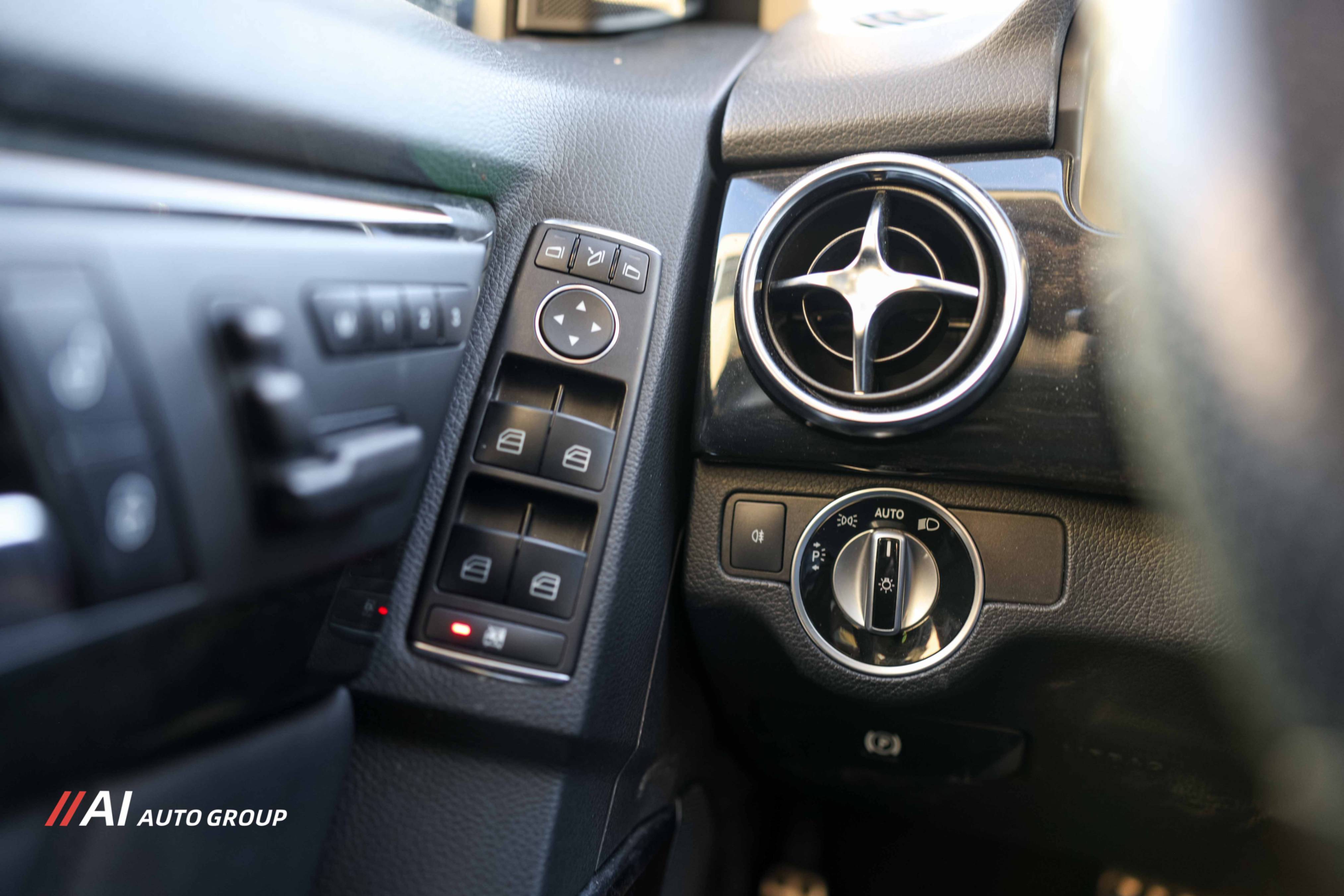 /aiautogroup/2013-Mercedes-Benz-GLK-Class-2893567412525129.jpg