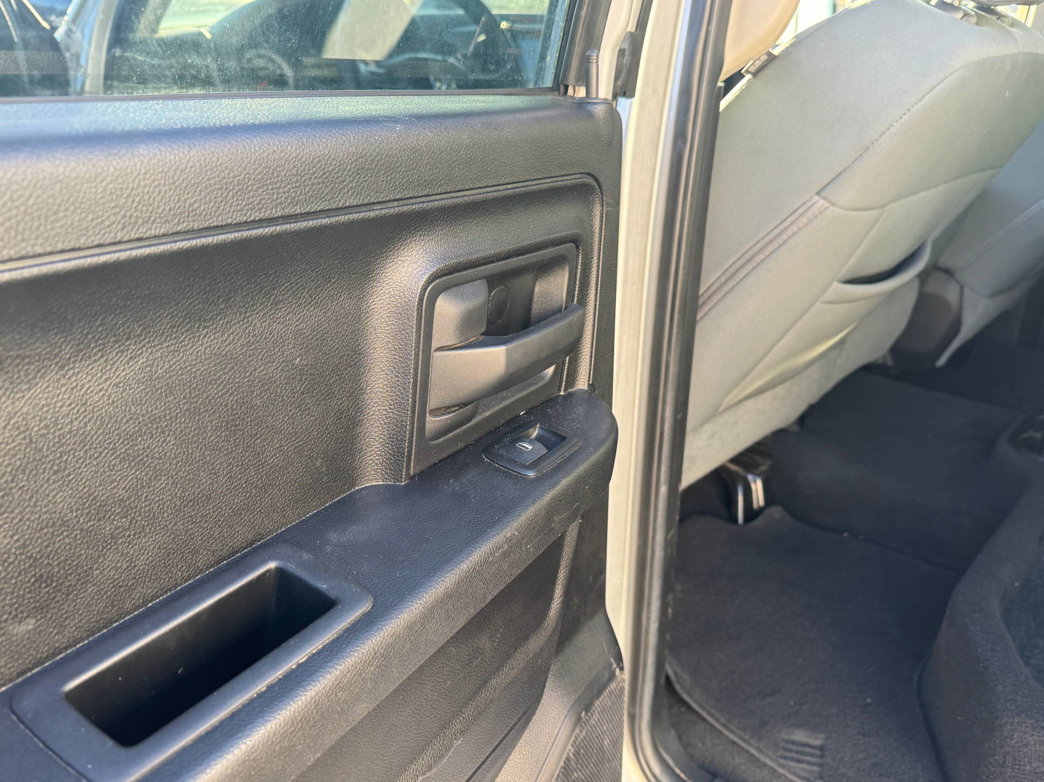 /aiautogroup/2013-Ram-1500-1239930633502686.jpg