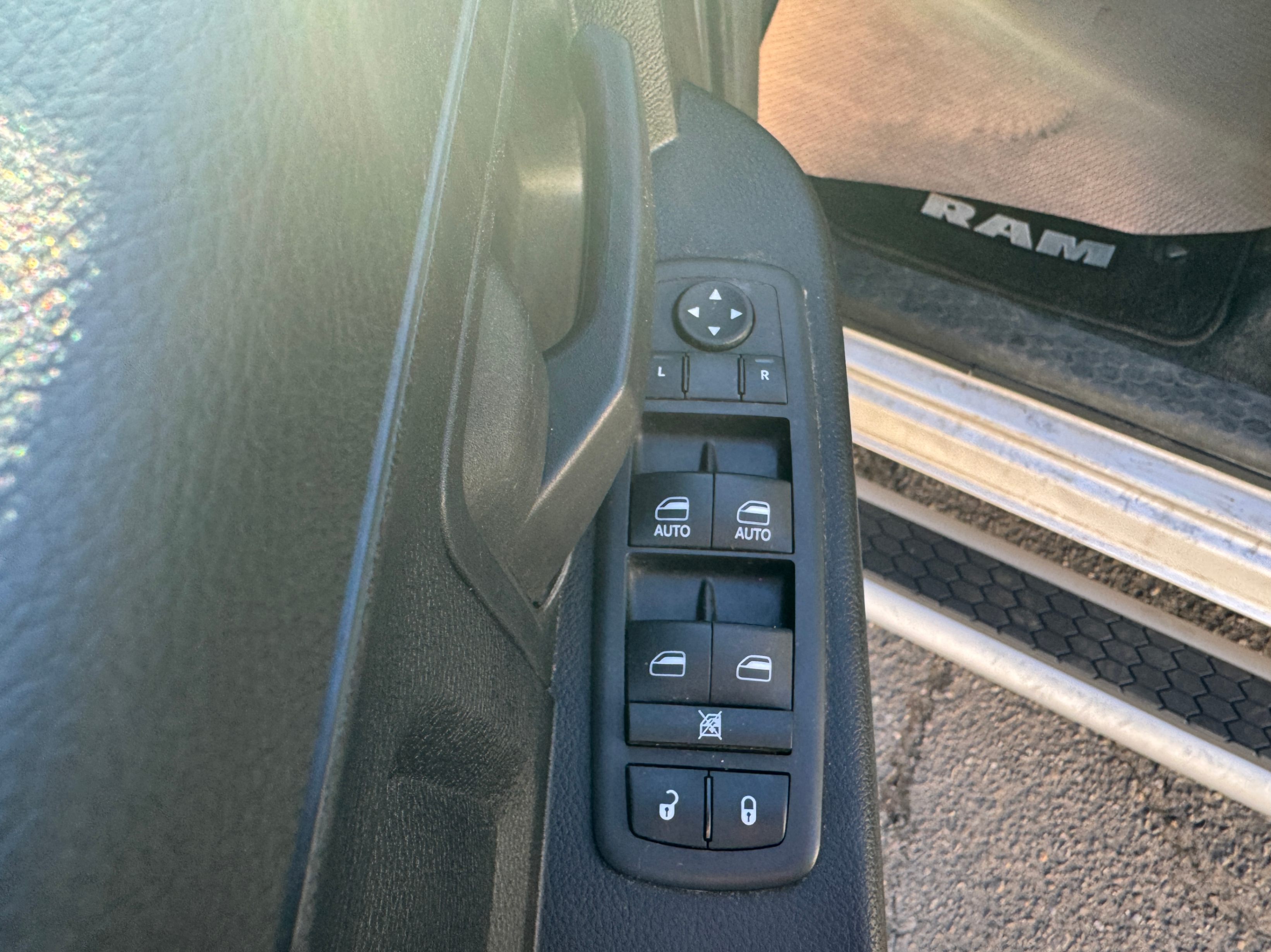 /aiautogroup/2013-Ram-1500-3729390488182347.jpg