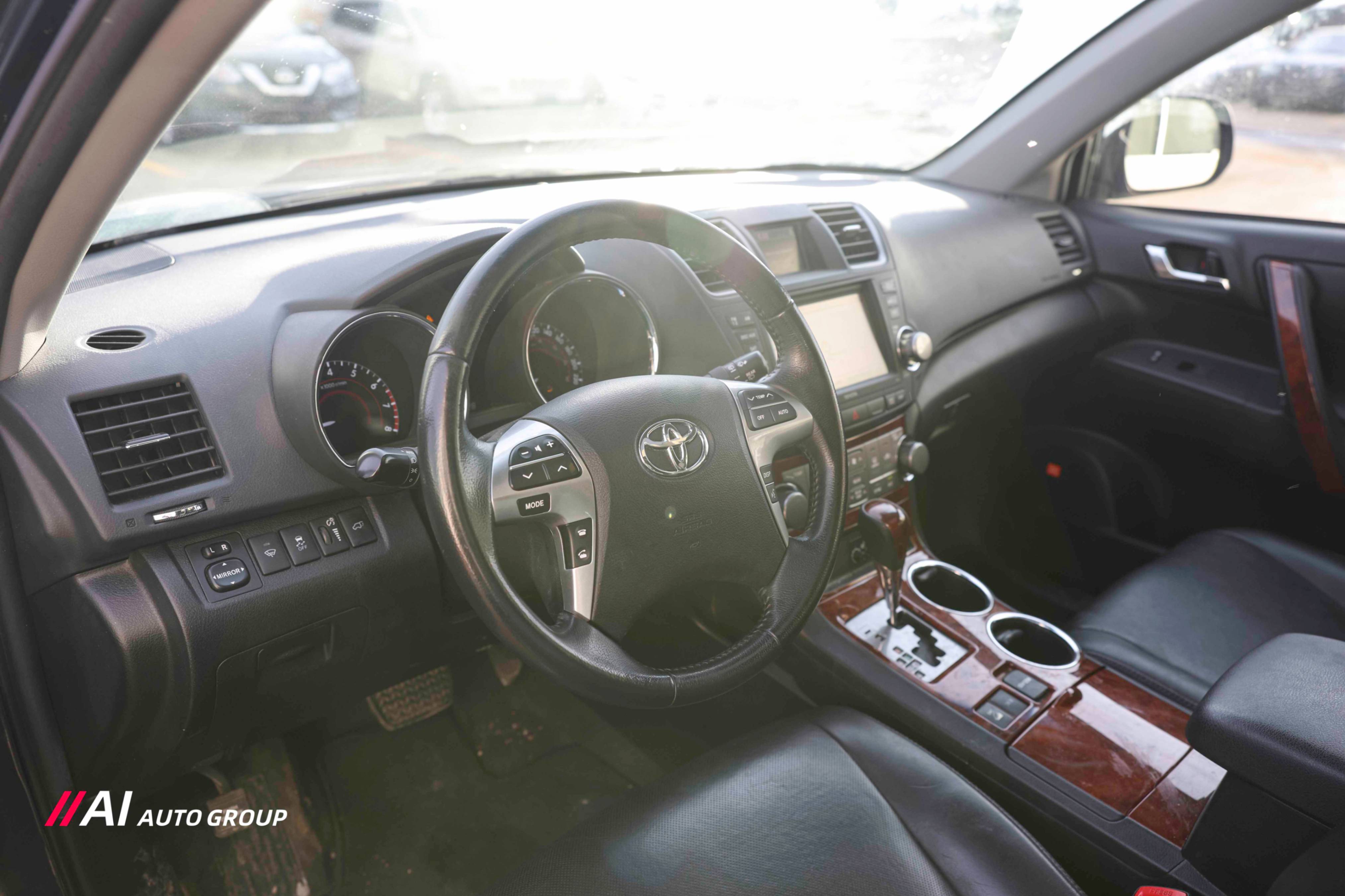 /aiautogroup/2013-Toyota-Highlander-978644743796512.jpg