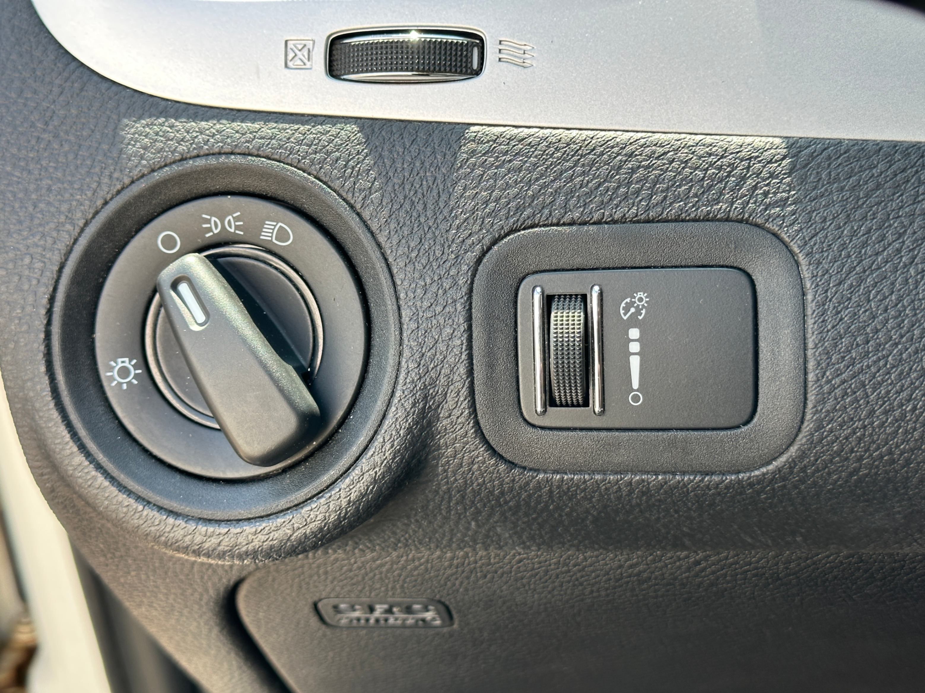 /aiautogroup/2014-Dodge-Journey-20892038120976197.jpg