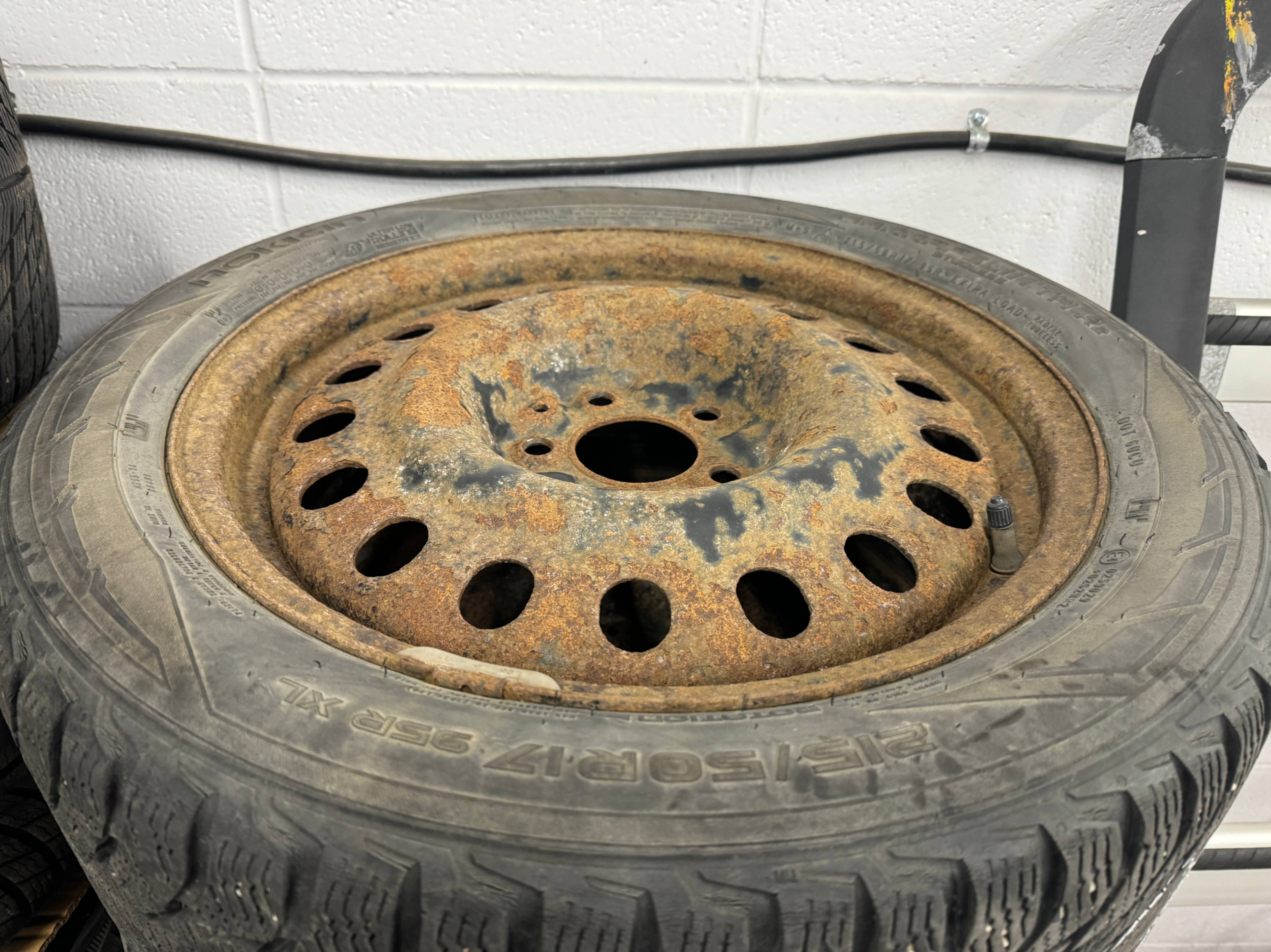 /aiautogroup/2014-Toyota-Camry-26314427545529107.jpg