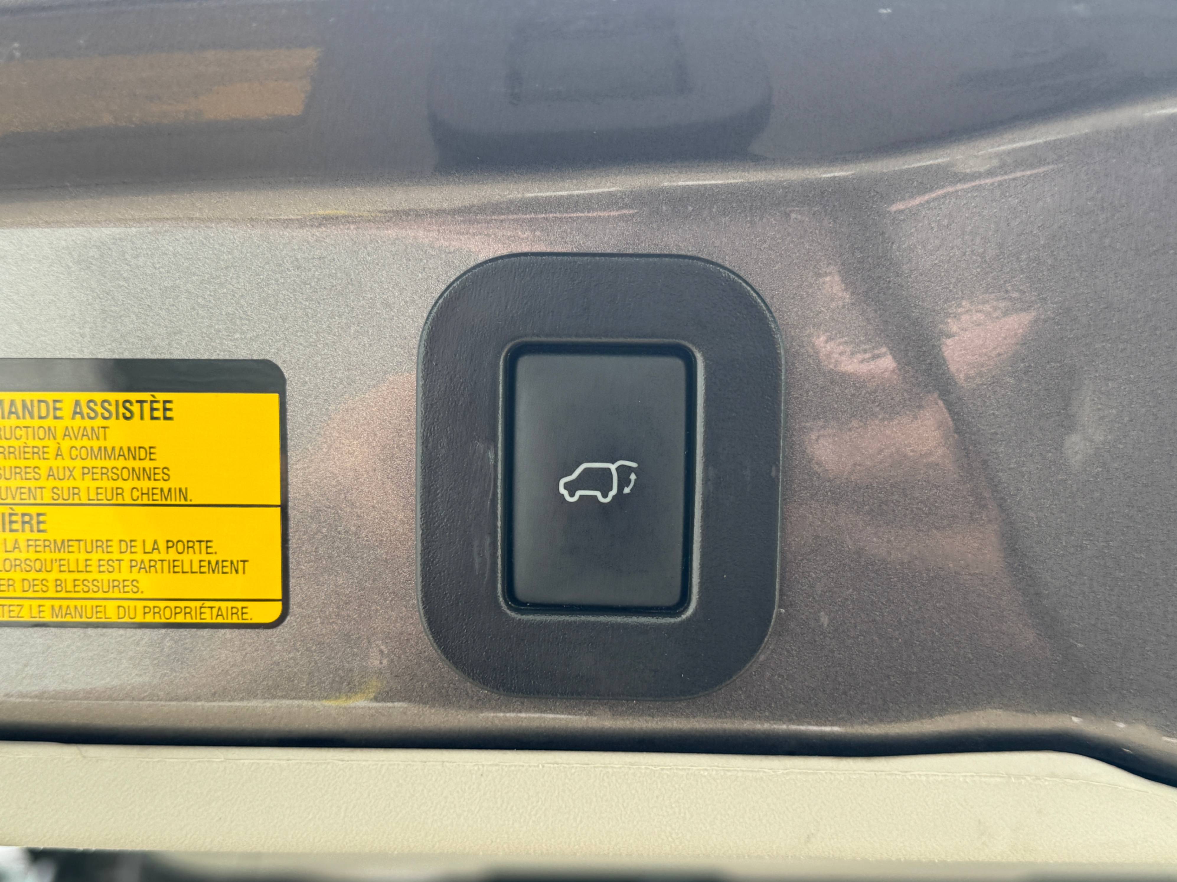 /aiautogroup/2014-Toyota-Sienna-03311524083050443.jpg