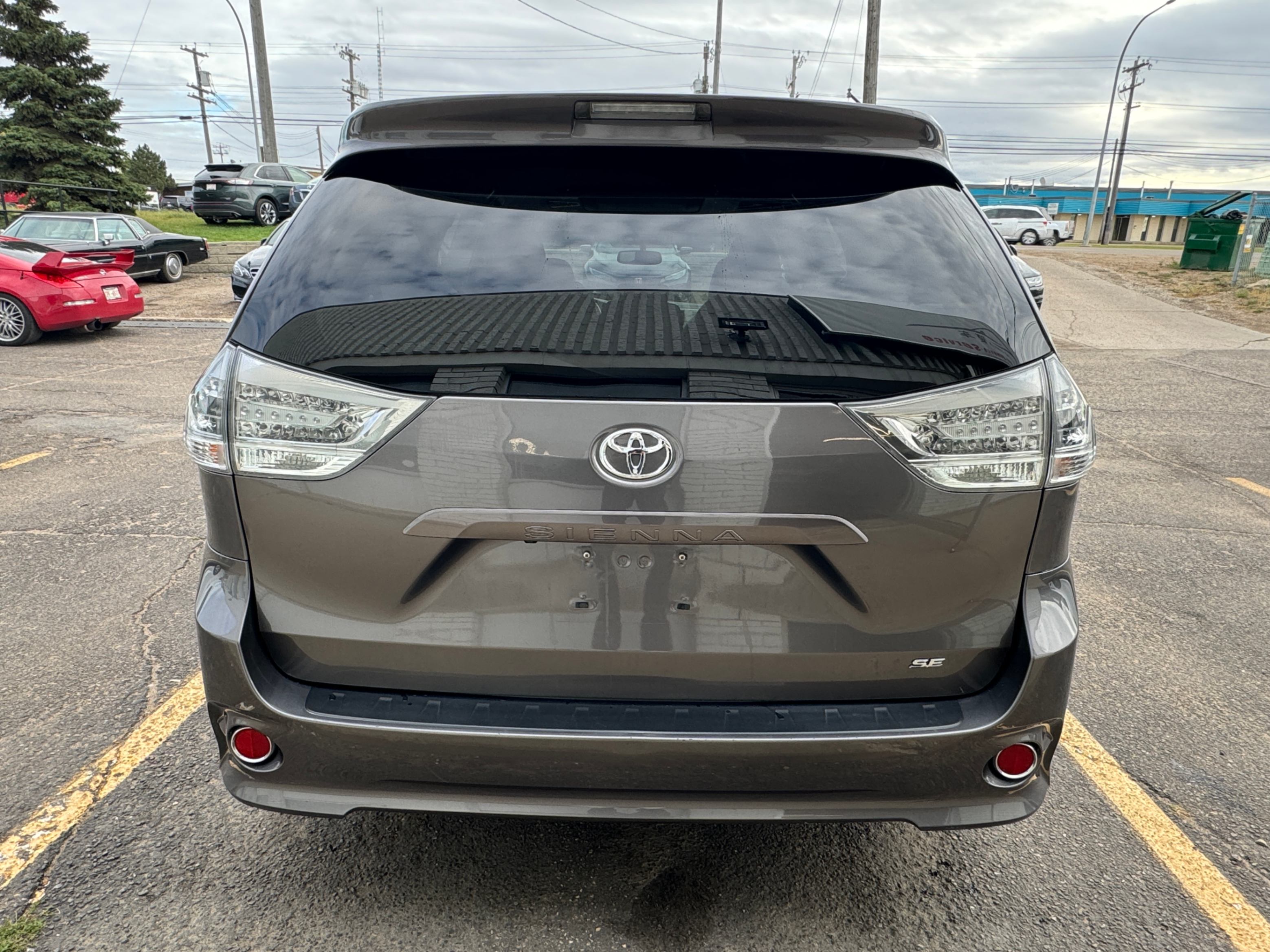 /aiautogroup/2014-Toyota-Sienna-05161966384325467.jpg