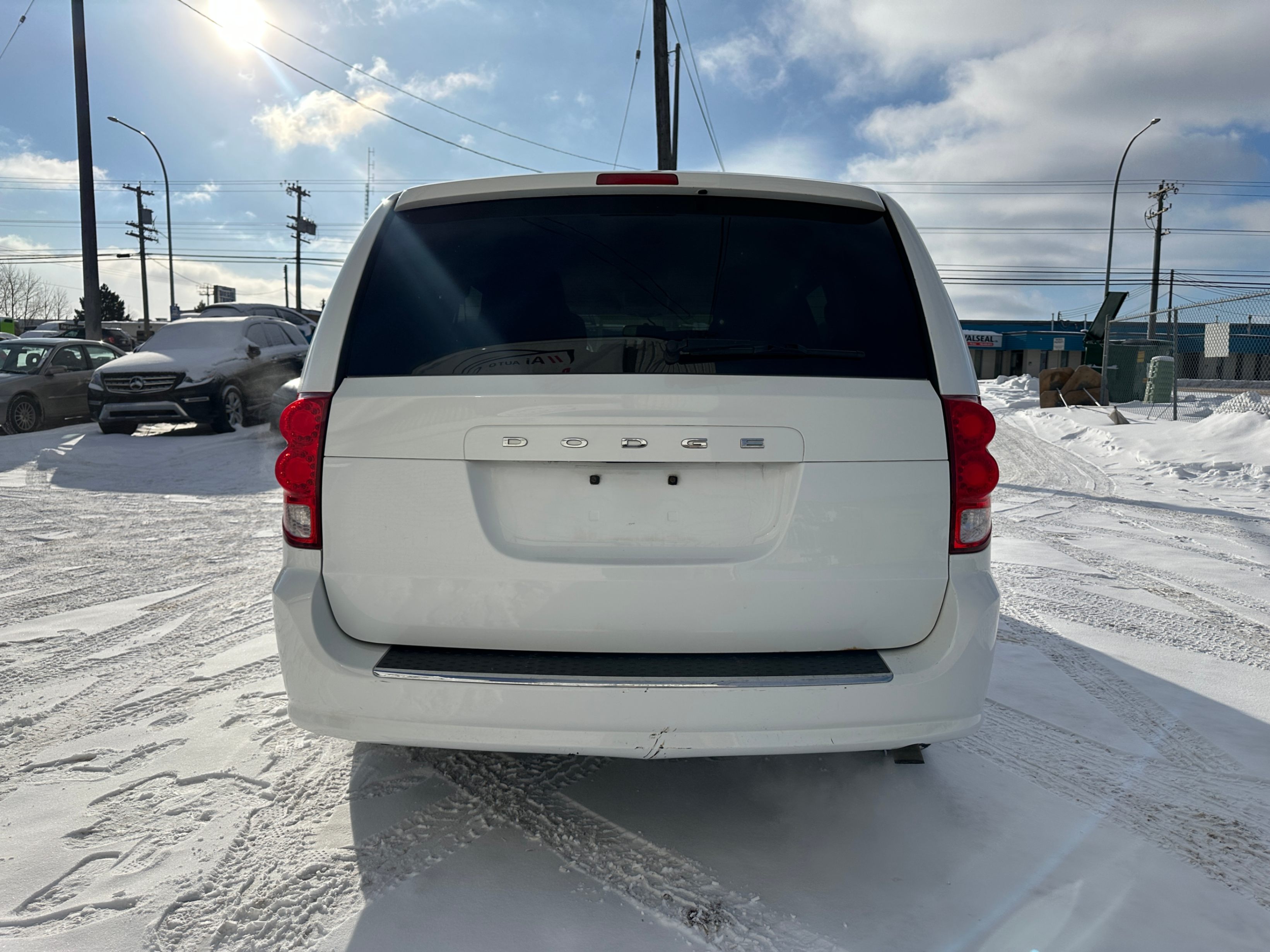 /aiautogroup/2015-Dodge-GrandCaravan-942361409566193.jpg