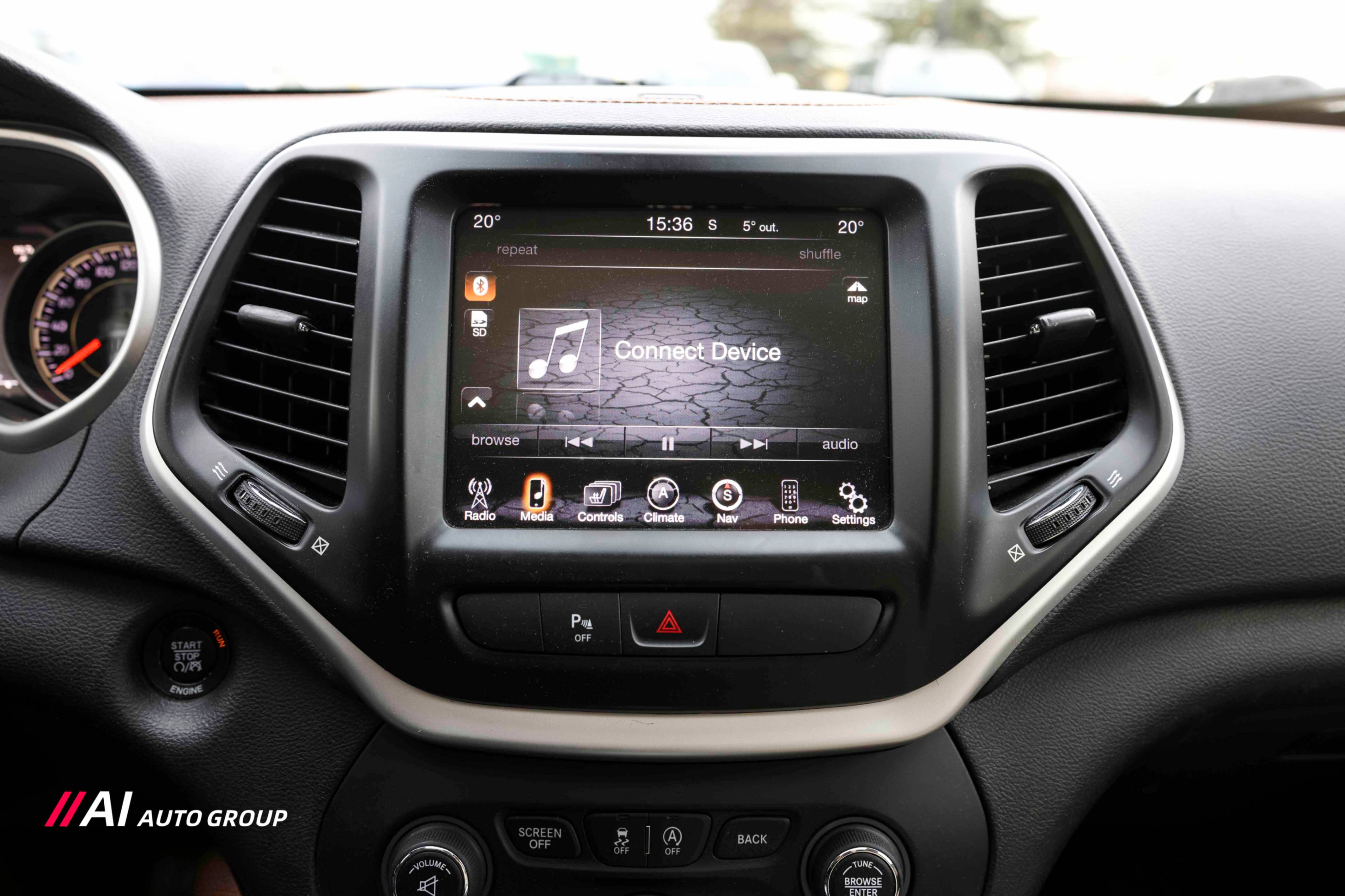 /aiautogroup/2015-Jeep-Cherokee-2709437956398586.jpg