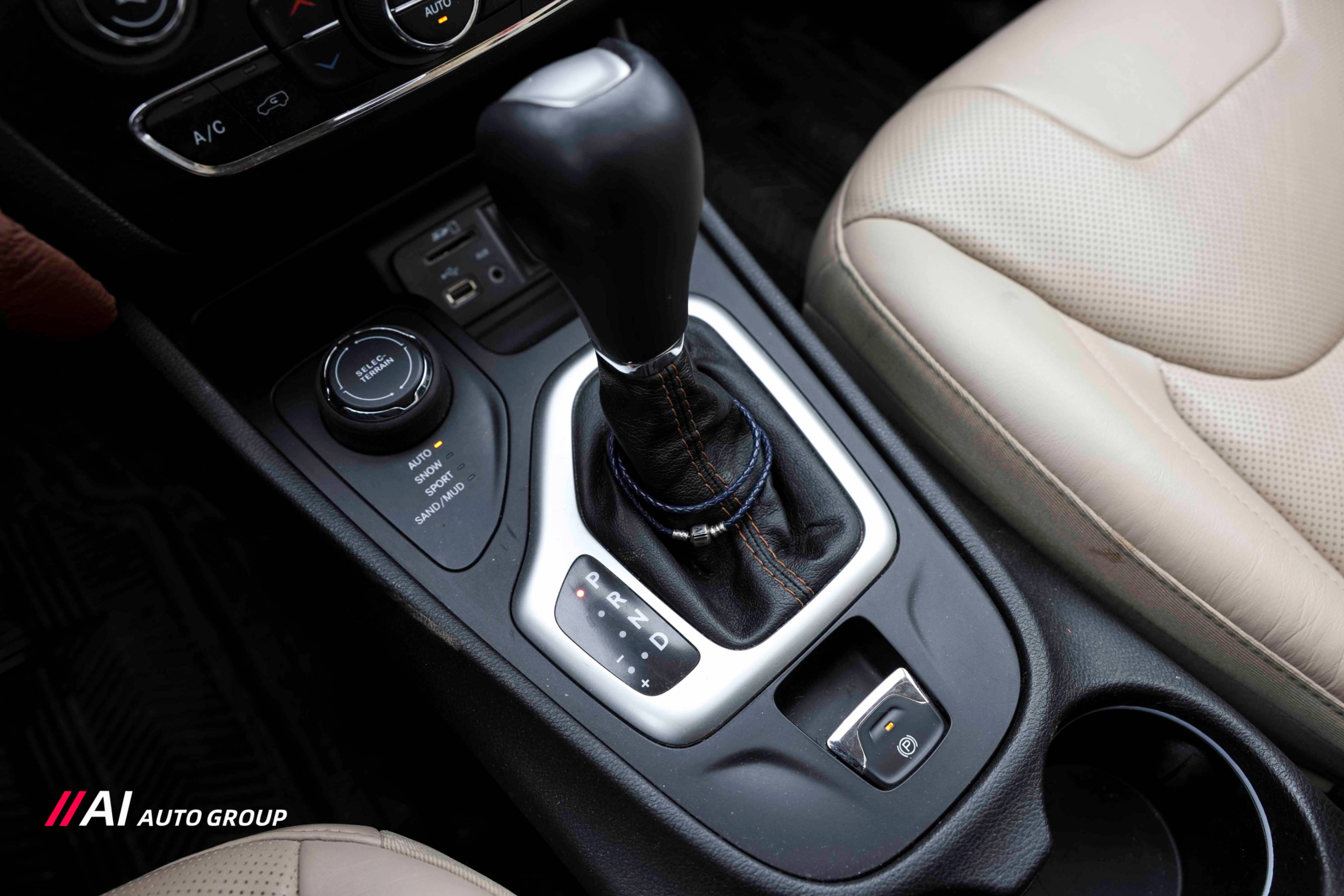 /aiautogroup/2015-Jeep-Cherokee-44432440681671936.jpg