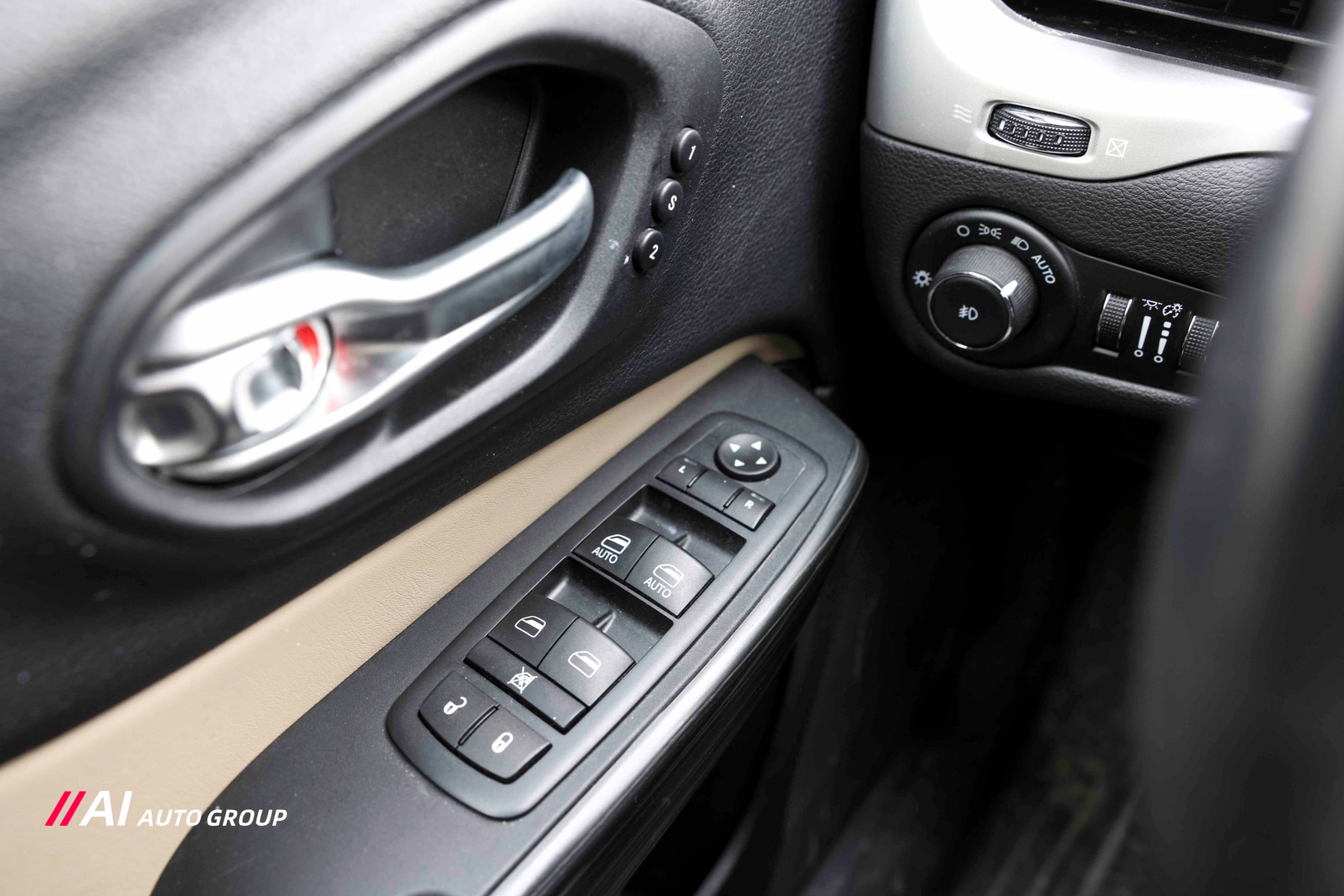 /aiautogroup/2015-Jeep-Cherokee-6518833187705939.jpg