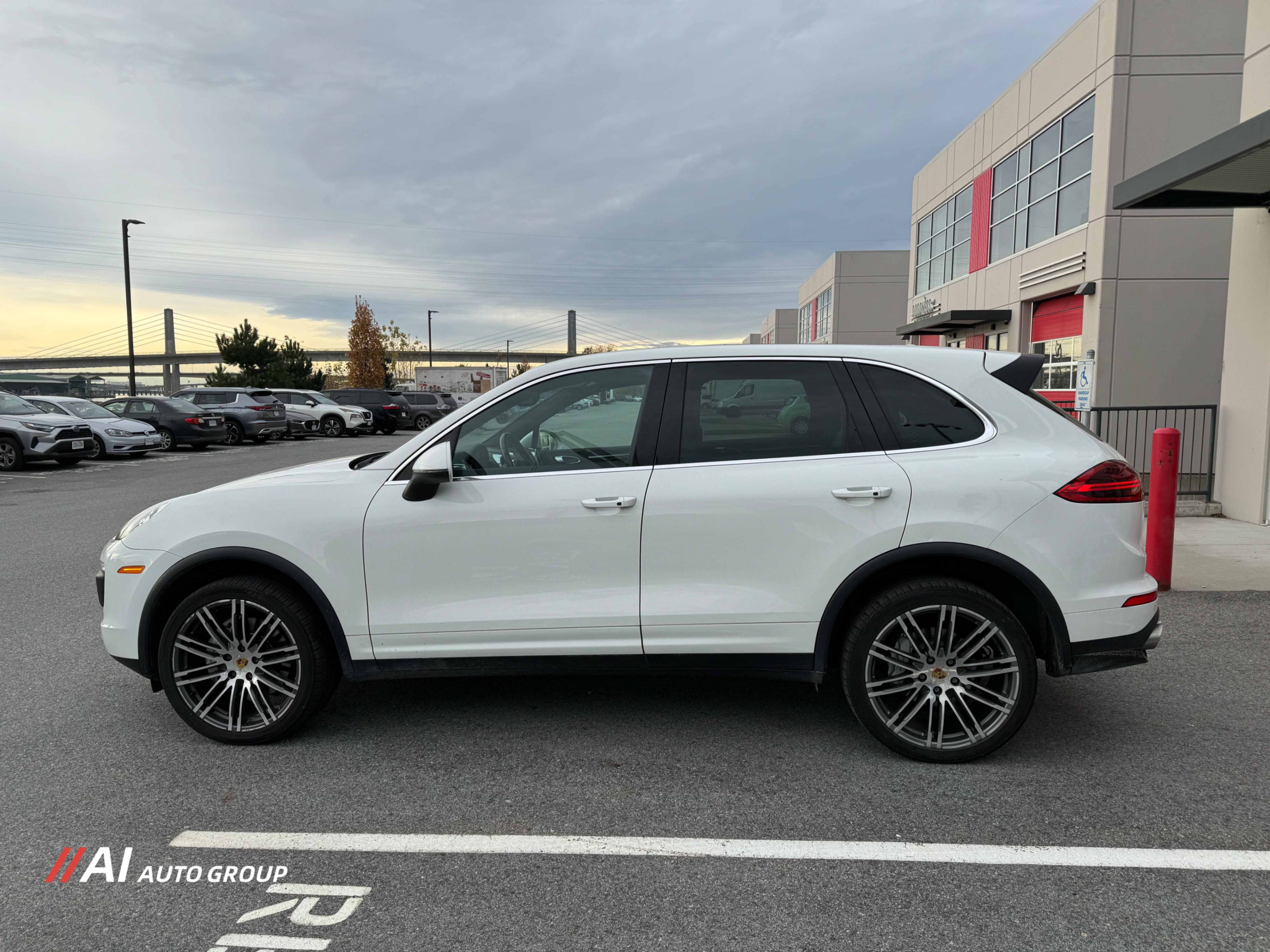 /aiautogroup/2015-Porsche-Cayenne-33675996262734964.jpg