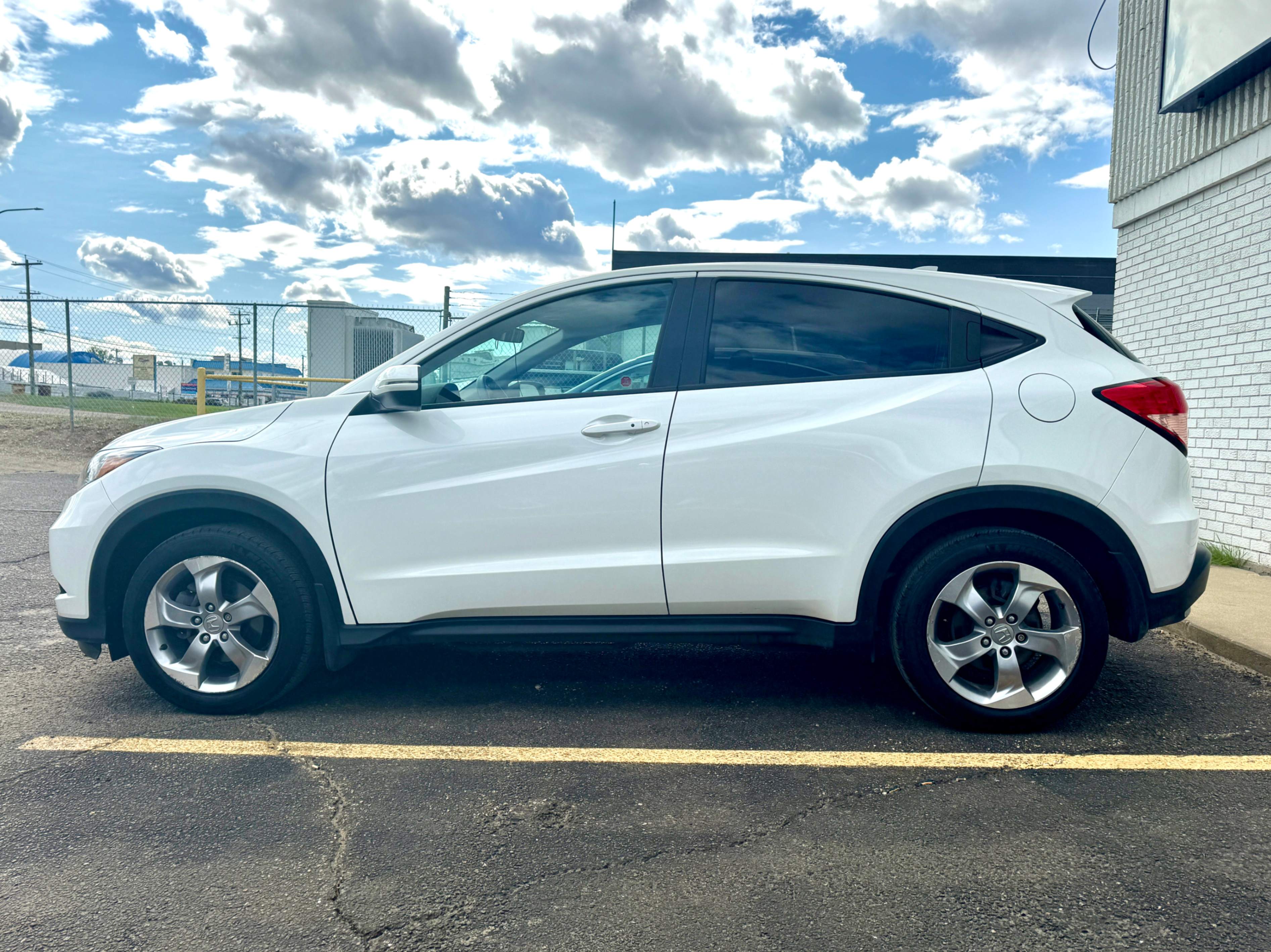 /aiautogroup/2016-Honda-HR-V-3384887772444043.jpg