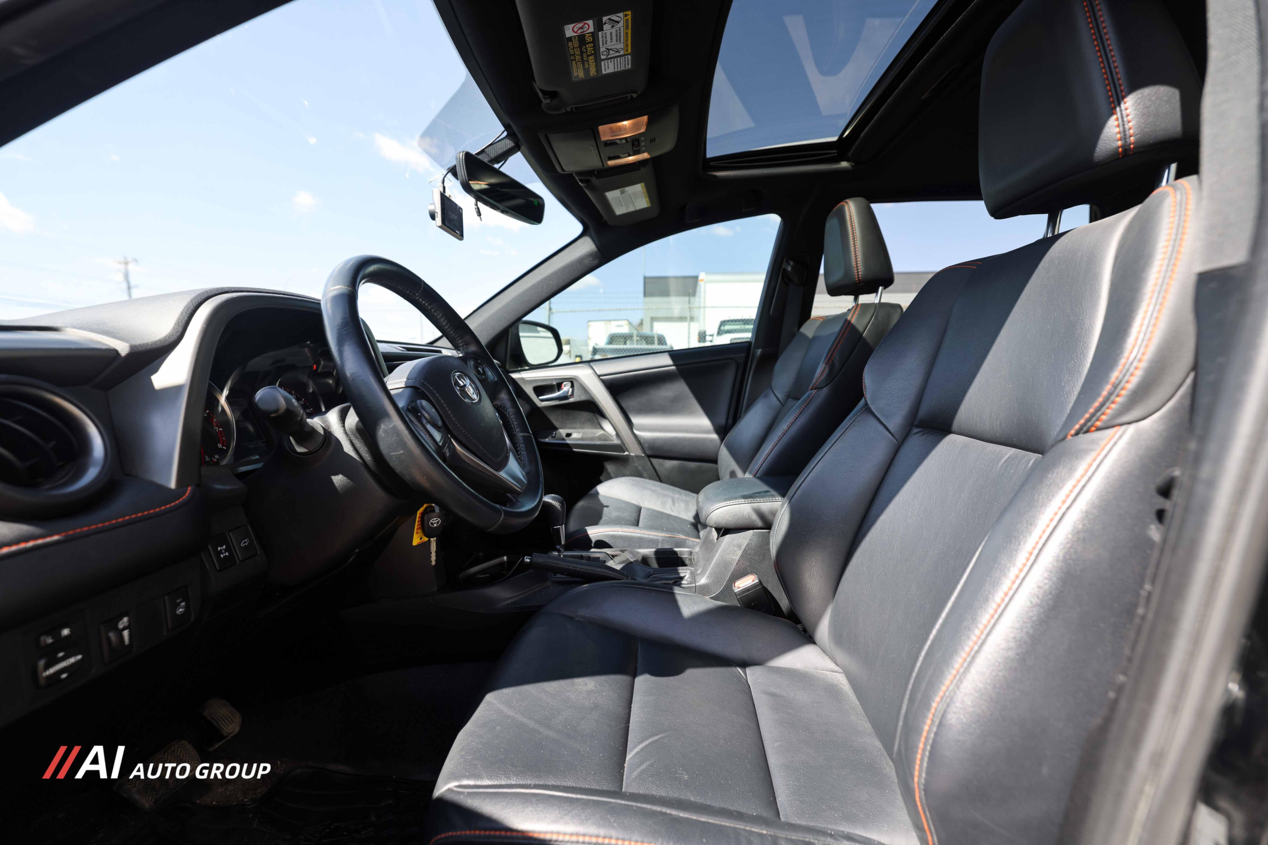 /aiautogroup/2016-Toyota-RAV4-48070084370299915.jpg