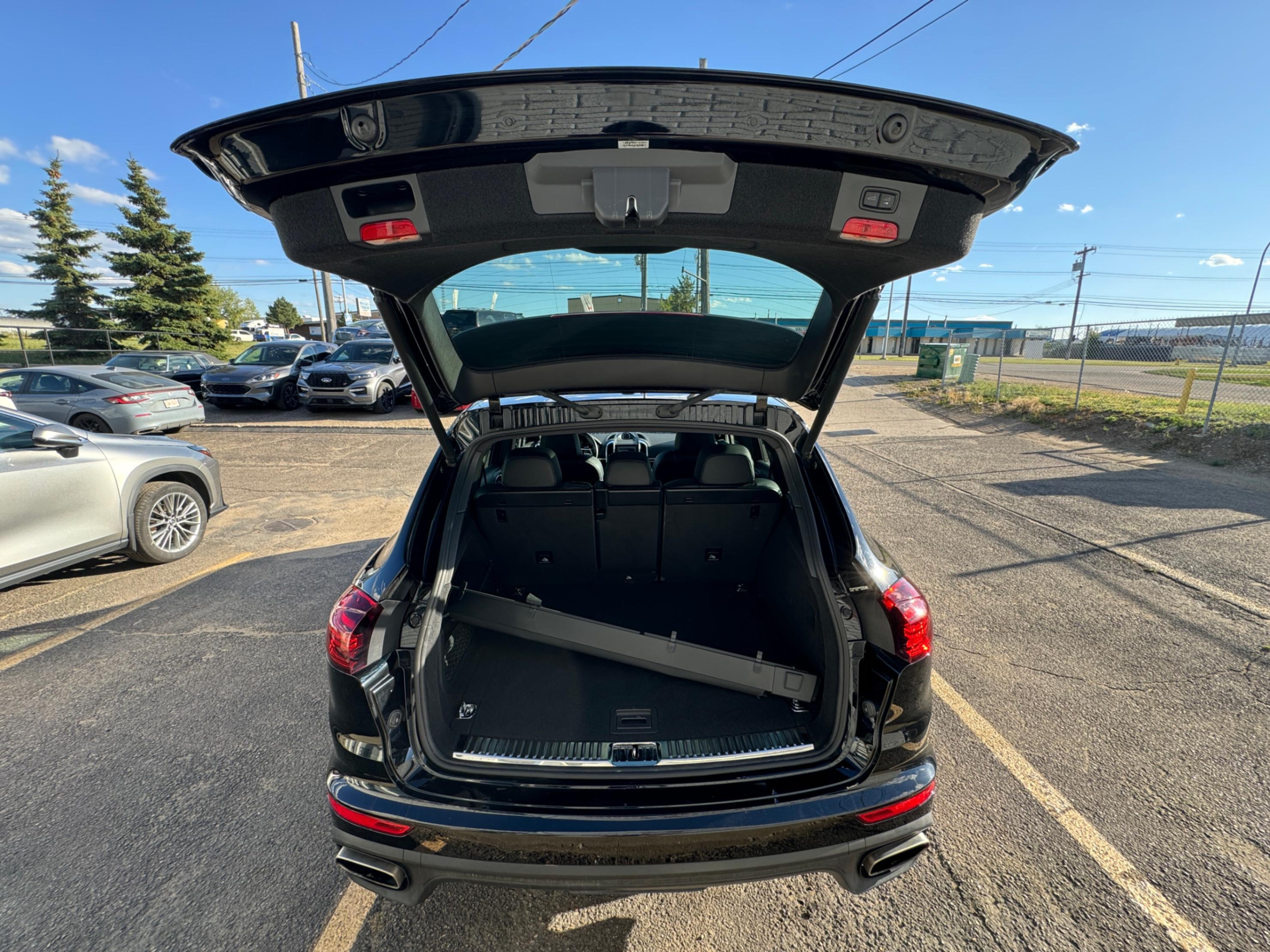 /aiautogroup/2017-Porsche-Cayenne-024199104883961153.jpg