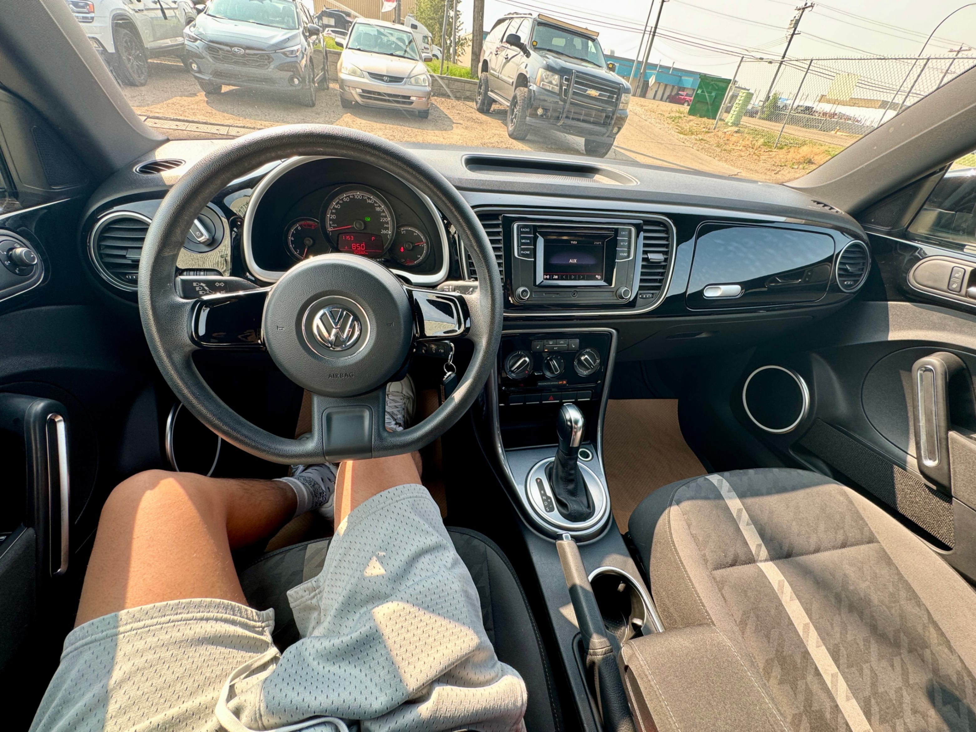 /aiautogroup/2017-Volkswagen-Beetle-2891896264004714.jpg