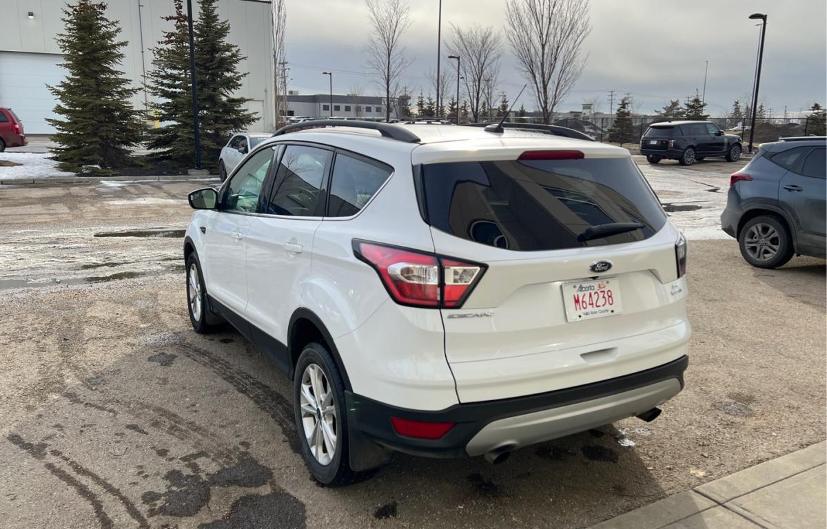 /aiautogroup/2018-Ford-Escape-06661229727226381.jpg