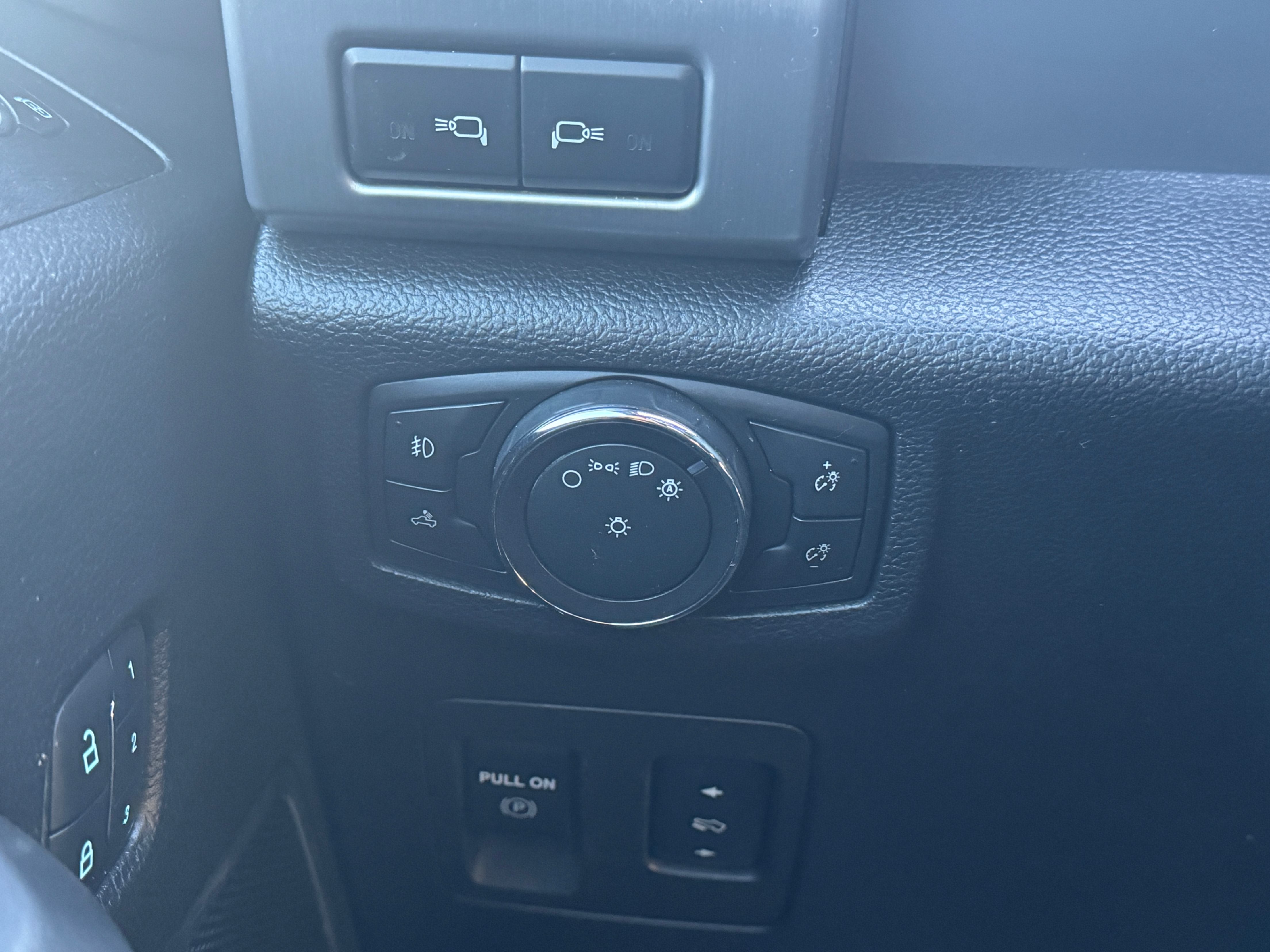 /aiautogroup/2018-Ford-F-150-38416077616462063.jpg