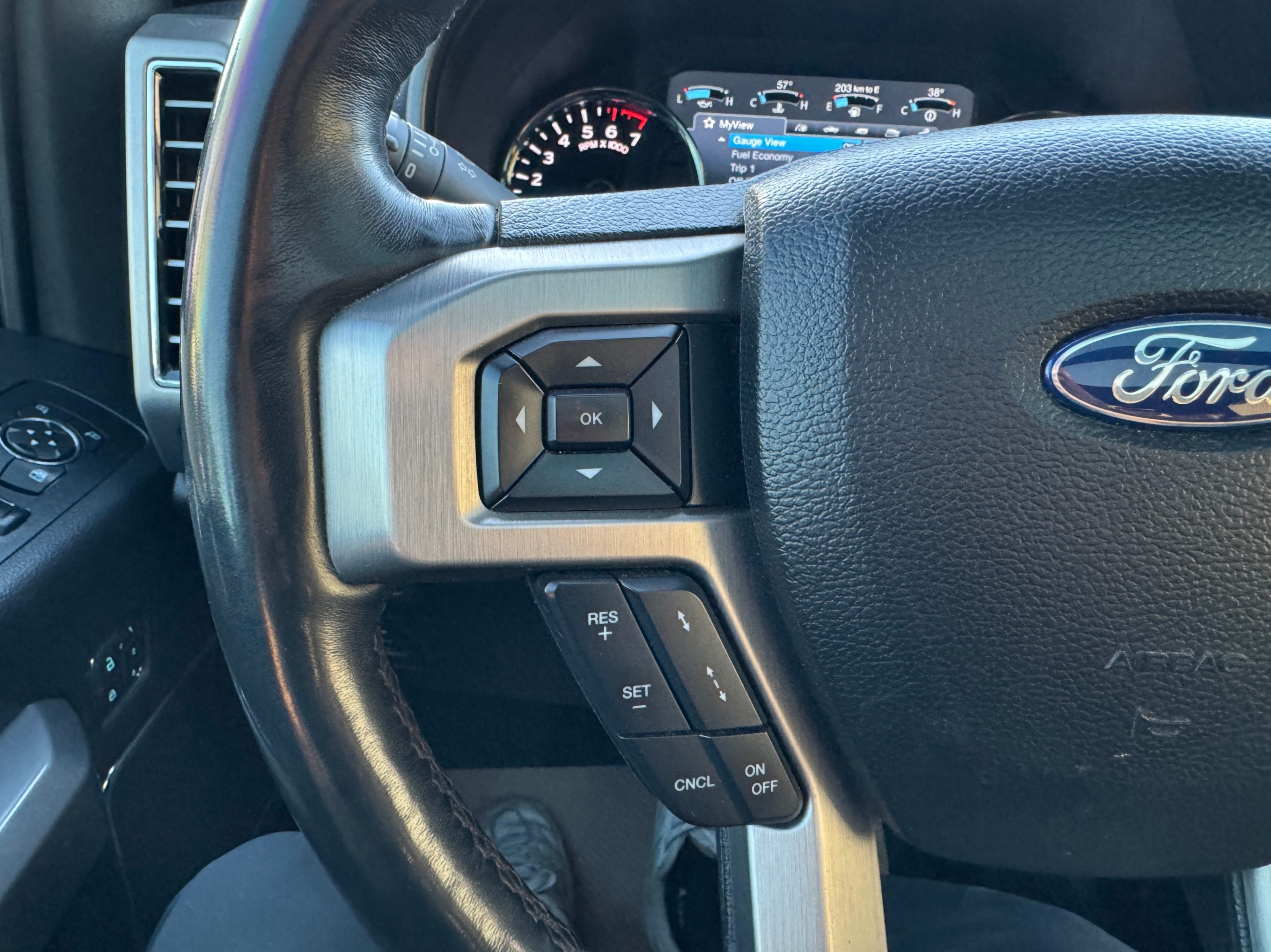 /aiautogroup/2018-Ford-F-150-7399905119730523.jpg