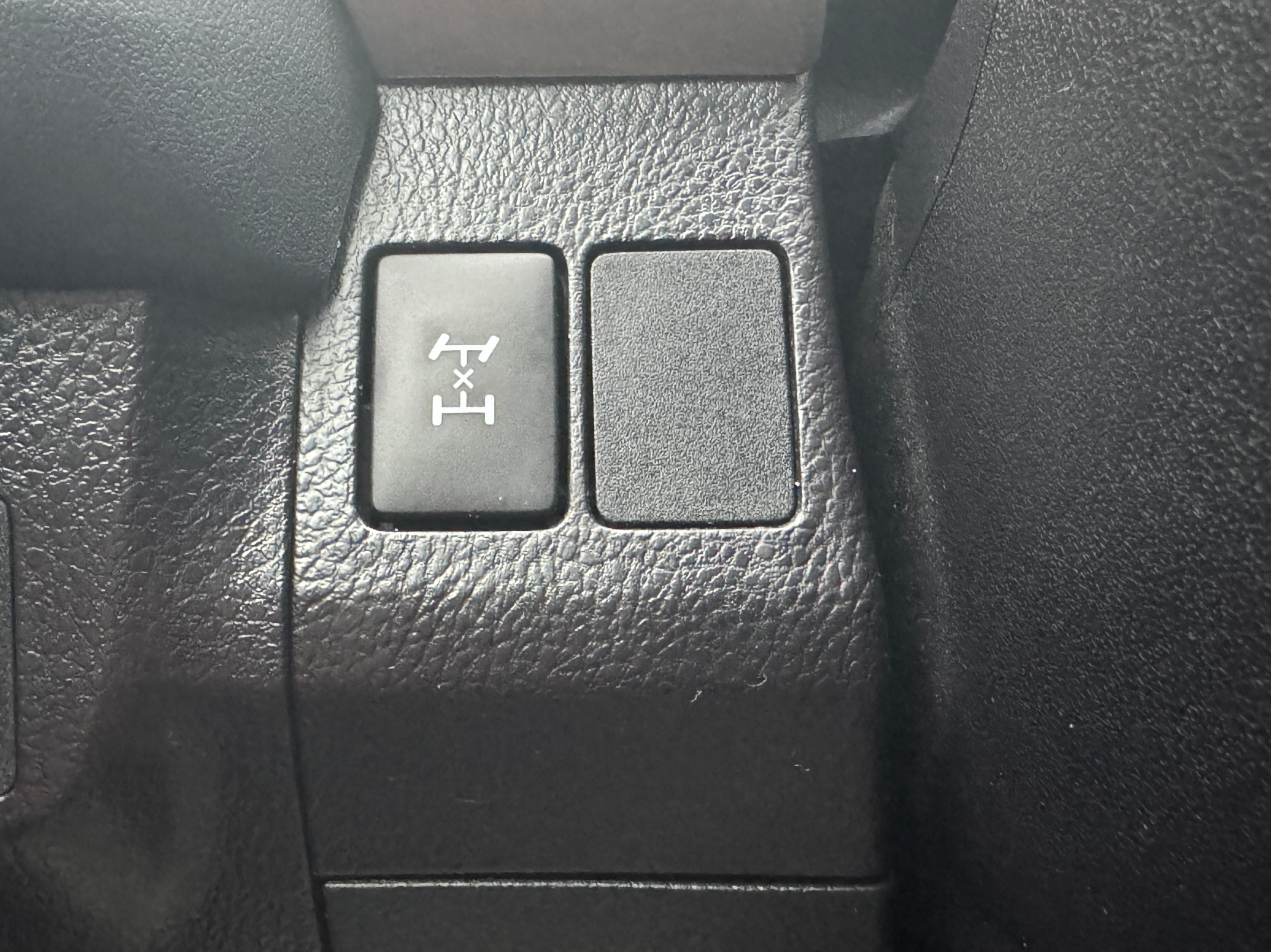 /aiautogroup/2018-Toyota-RAV4-8416065621907896.jpg