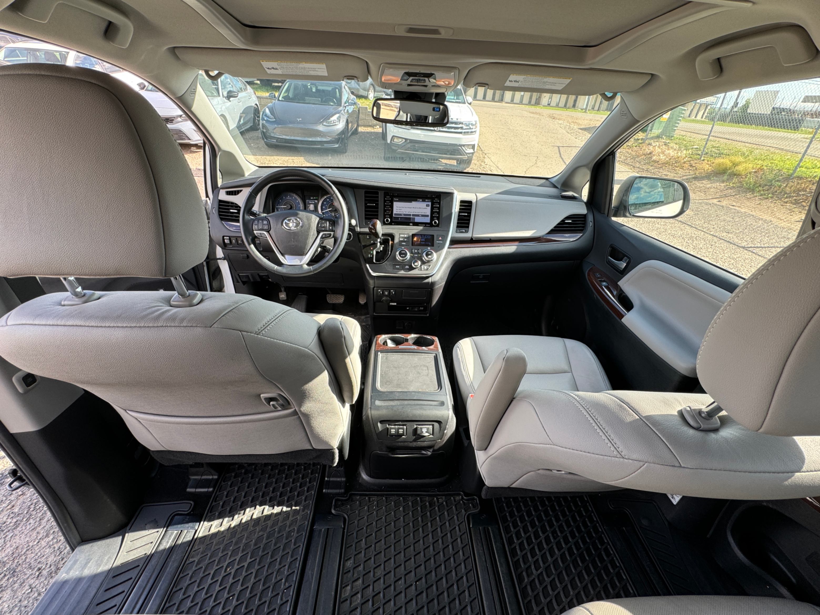 /aiautogroup/2018-Toyota-Sienna-010476895898982264.jpg