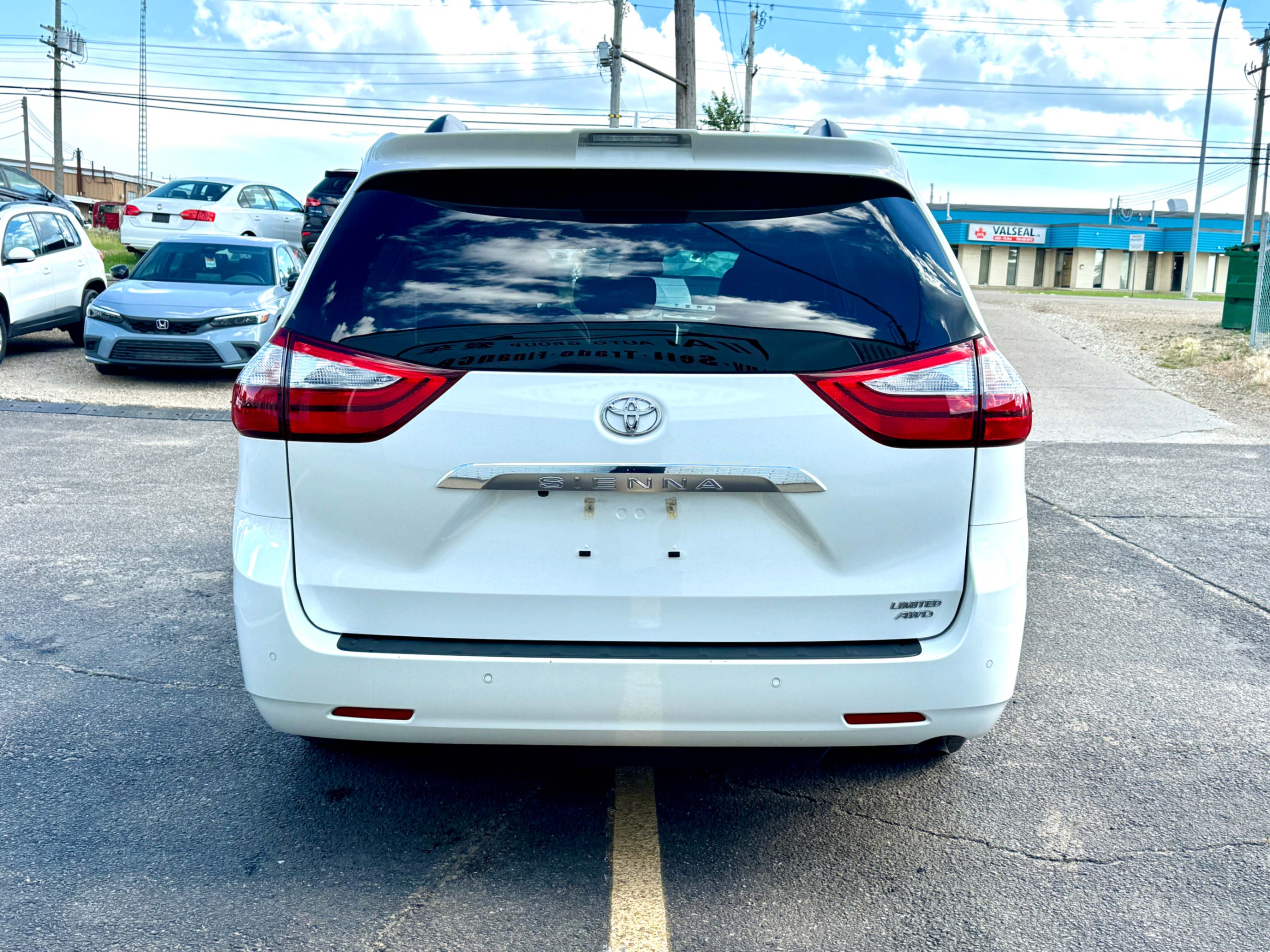 /aiautogroup/2018-Toyota-Sienna-020443481982250766.jpg