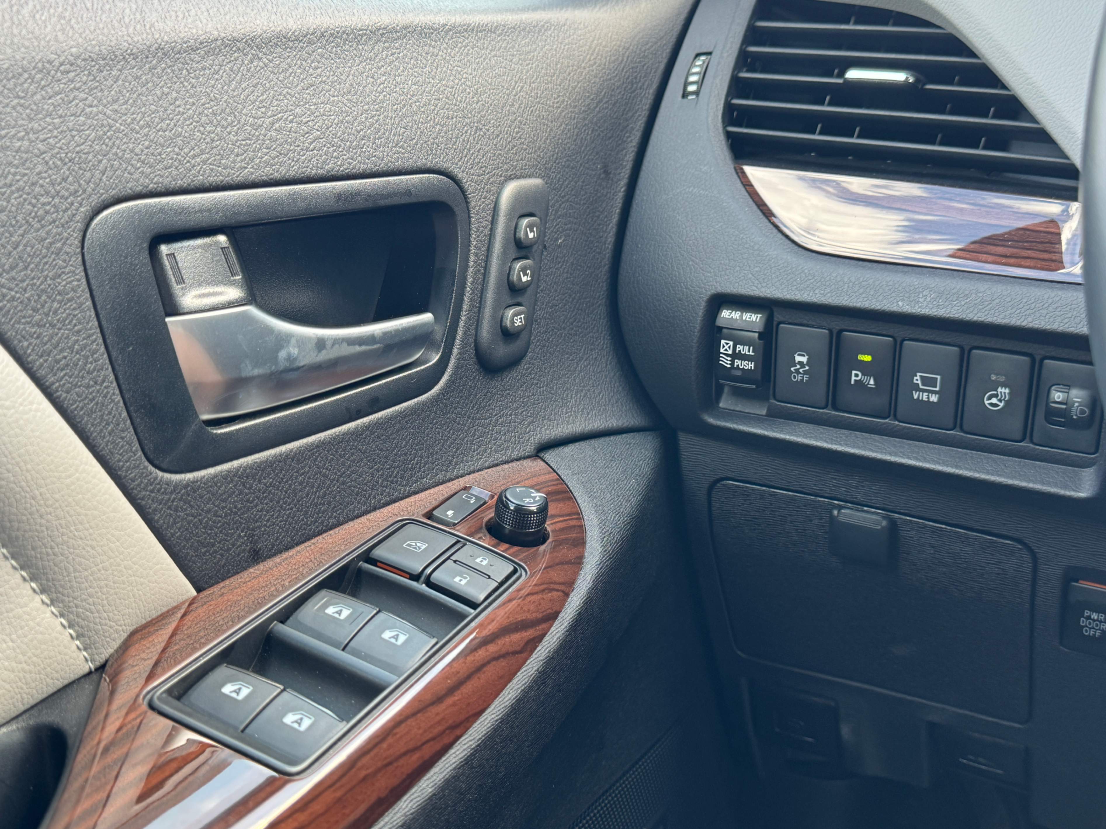 /aiautogroup/2018-Toyota-Sienna-036121495926594305.jpg