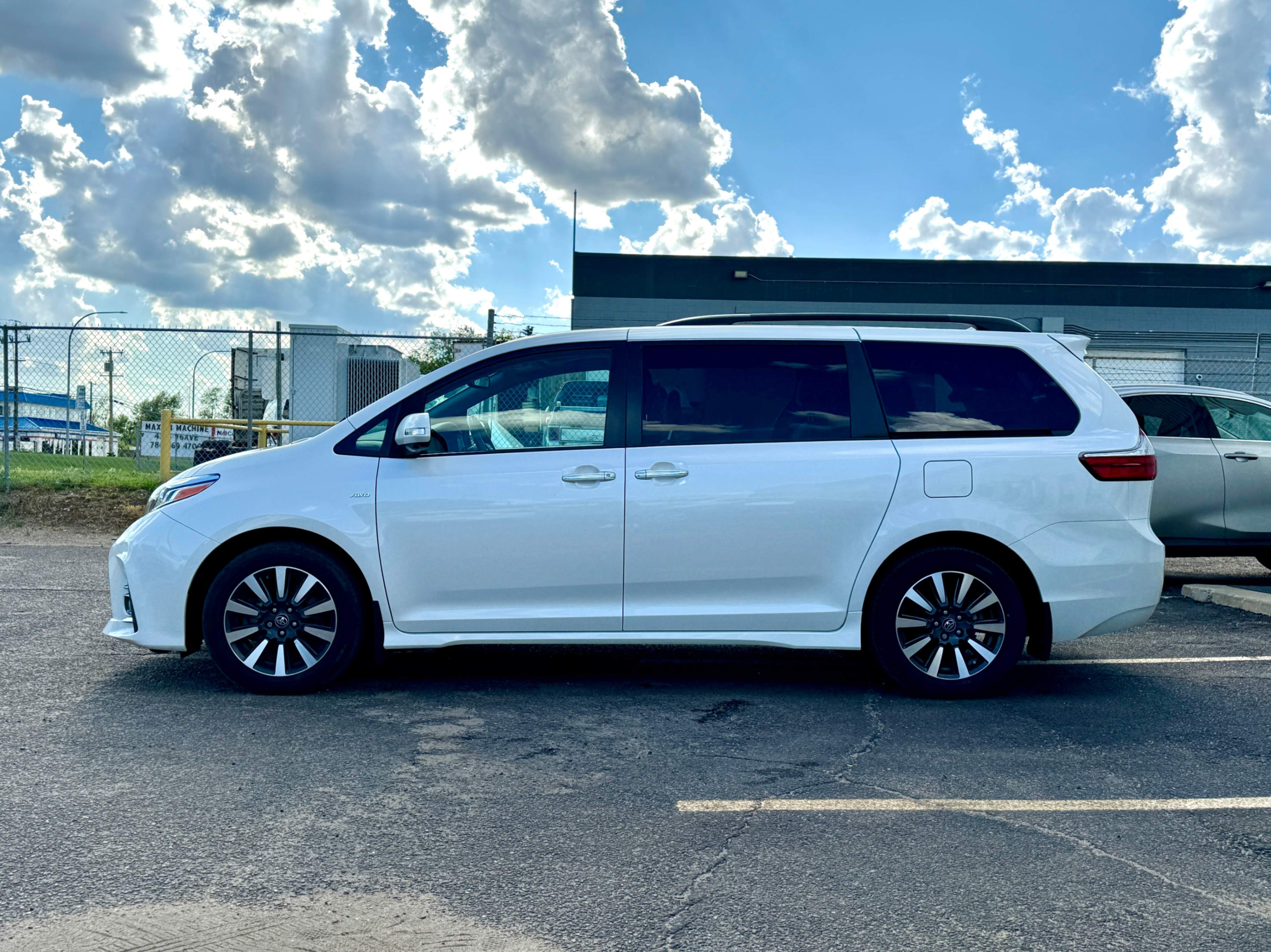 /aiautogroup/2018-Toyota-Sienna-04564010550611486.jpg